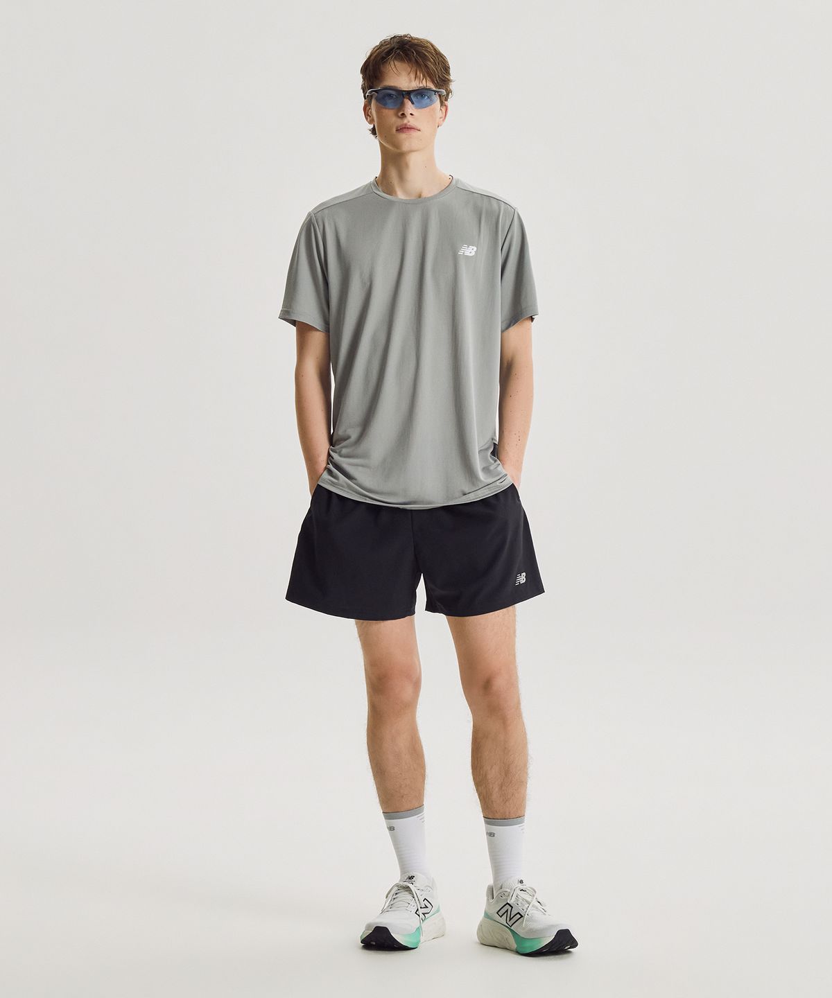 뉴발란스(NEW BALANCE) NBNEG36103 / UNI 스포츠에센셜 반팔티 (GRAY)
