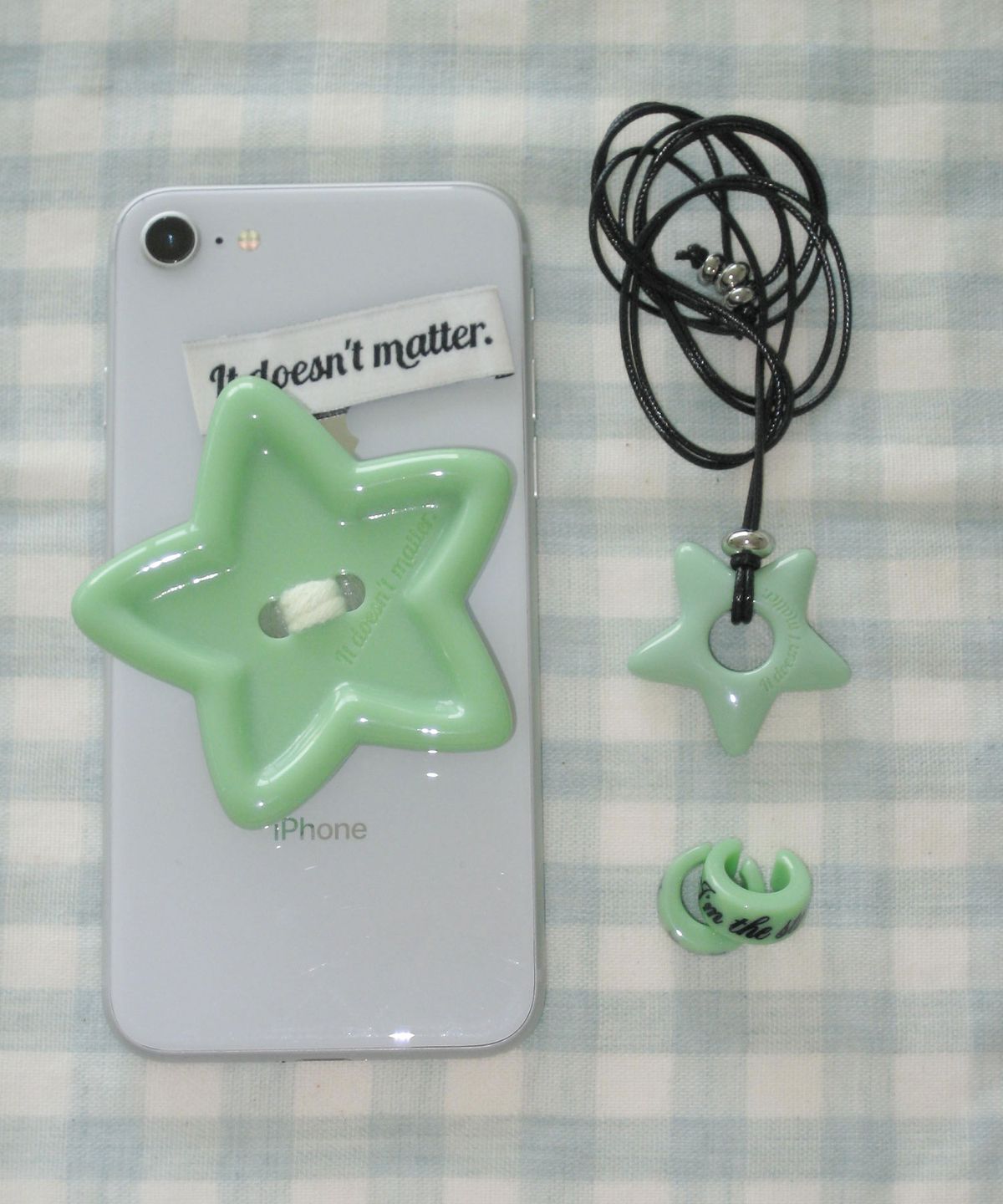 잇더즌매터(IT DOESN'T MATTER) [STAR] Loppy necklace (Green)