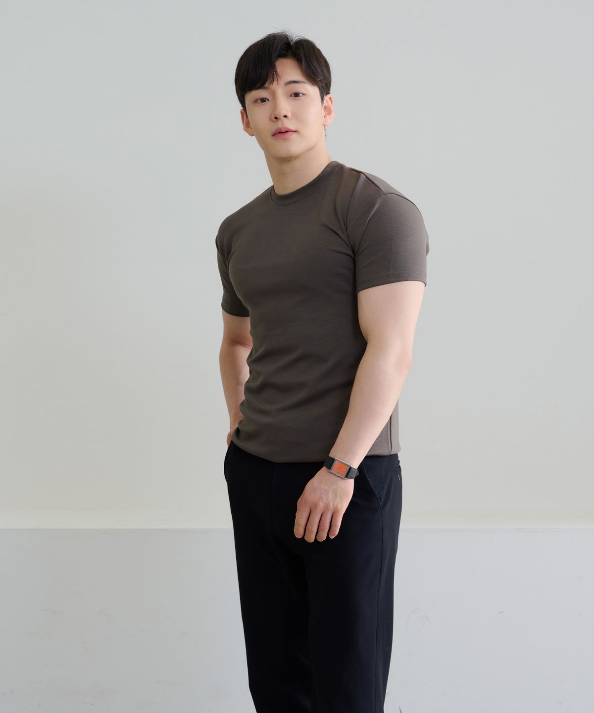 핵쿨남(HECKCOOLNAM) 어깨넓어보이는 쫀득 고급원단 남자 머슬핏 반팔 티셔츠