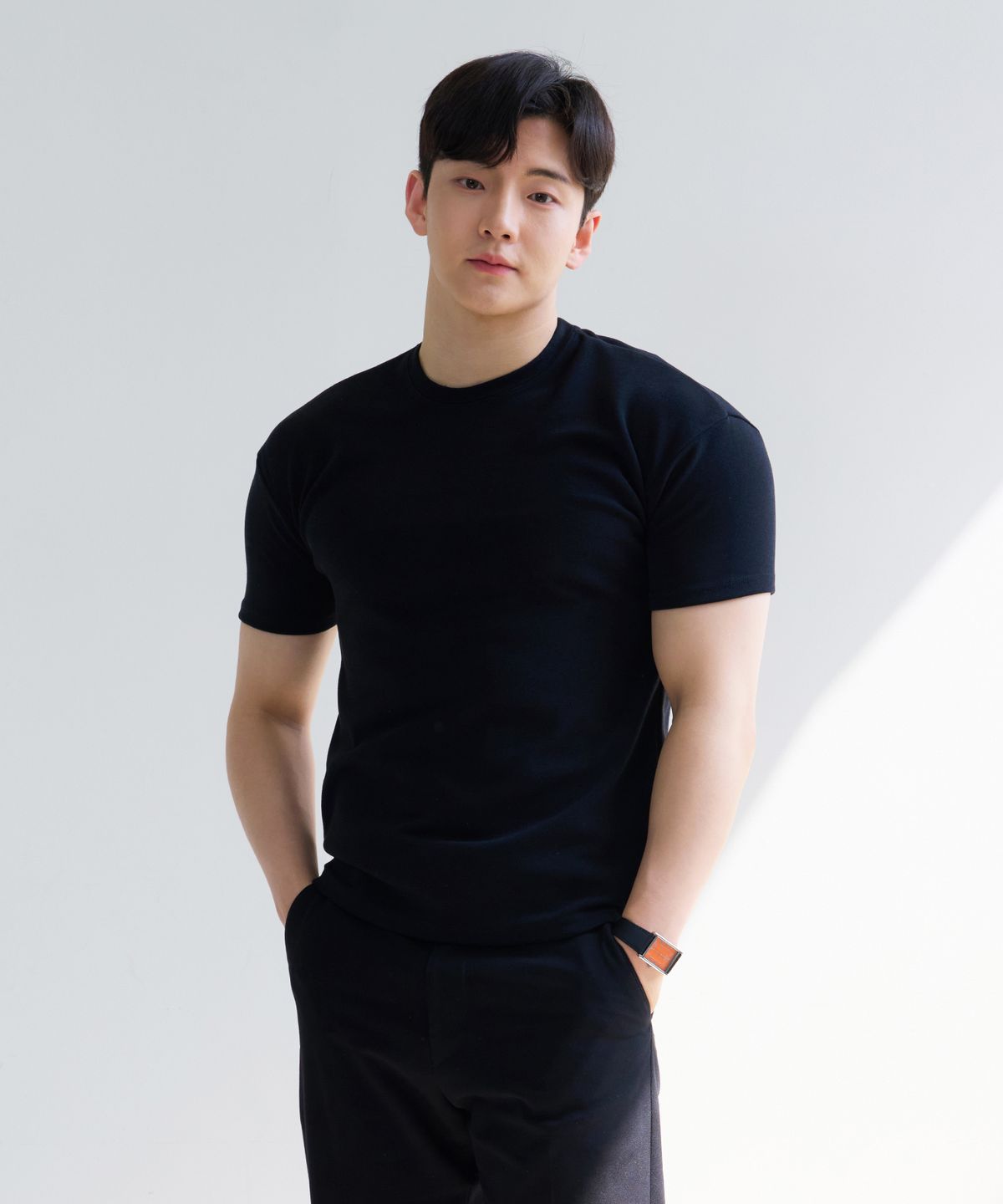 핵쿨남(HECKCOOLNAM) 어깨넓어보이는 쫀득 고급원단 남자 머슬핏 반팔 티셔츠