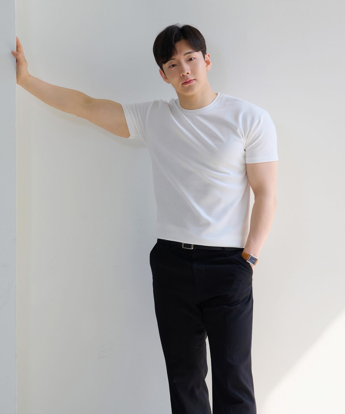 핵쿨남(HECKCOOLNAM) 어깨넓어보이는 쫀득 고급원단 남자 머슬핏 반팔 티셔츠