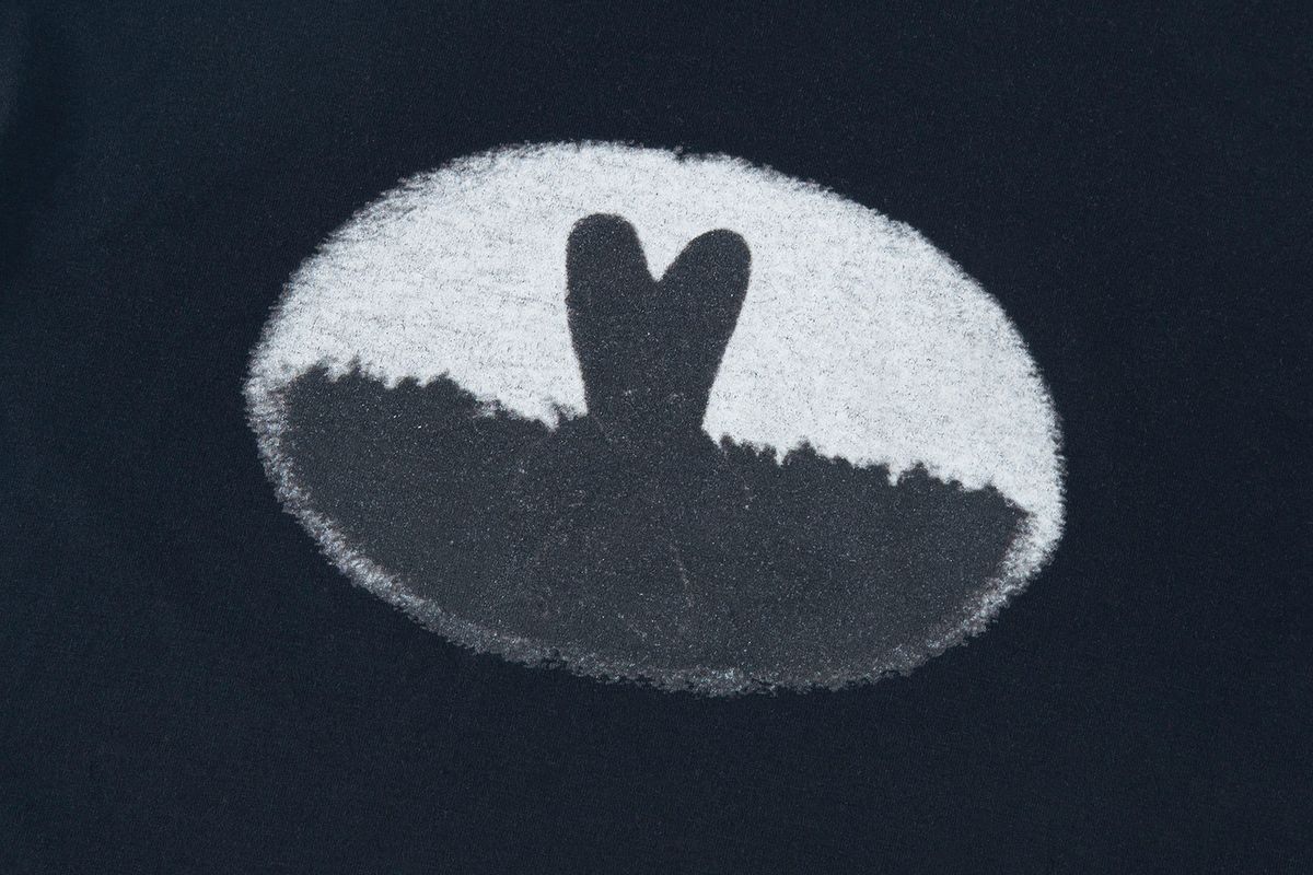 샐러드바구니(SALAD BAGUNI) Signature bunny tee -black