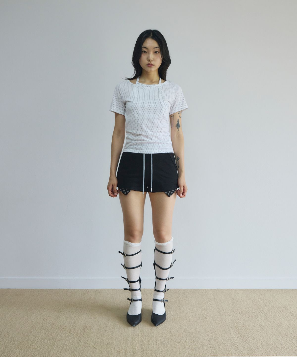 슬릭글로우(SLEEKGLOW) 로고 도트 숏 팬츠[블랙]