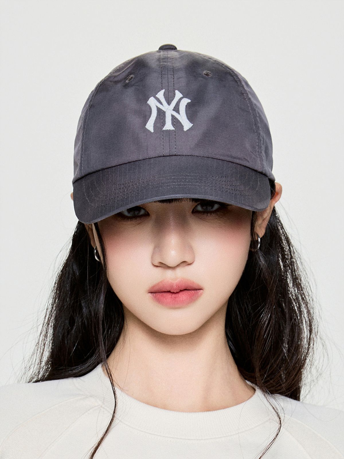 엠엘비(MLB) 경량 빈티지 워싱 언스트럭쳐 볼캡 NY (Charcoal Grey)