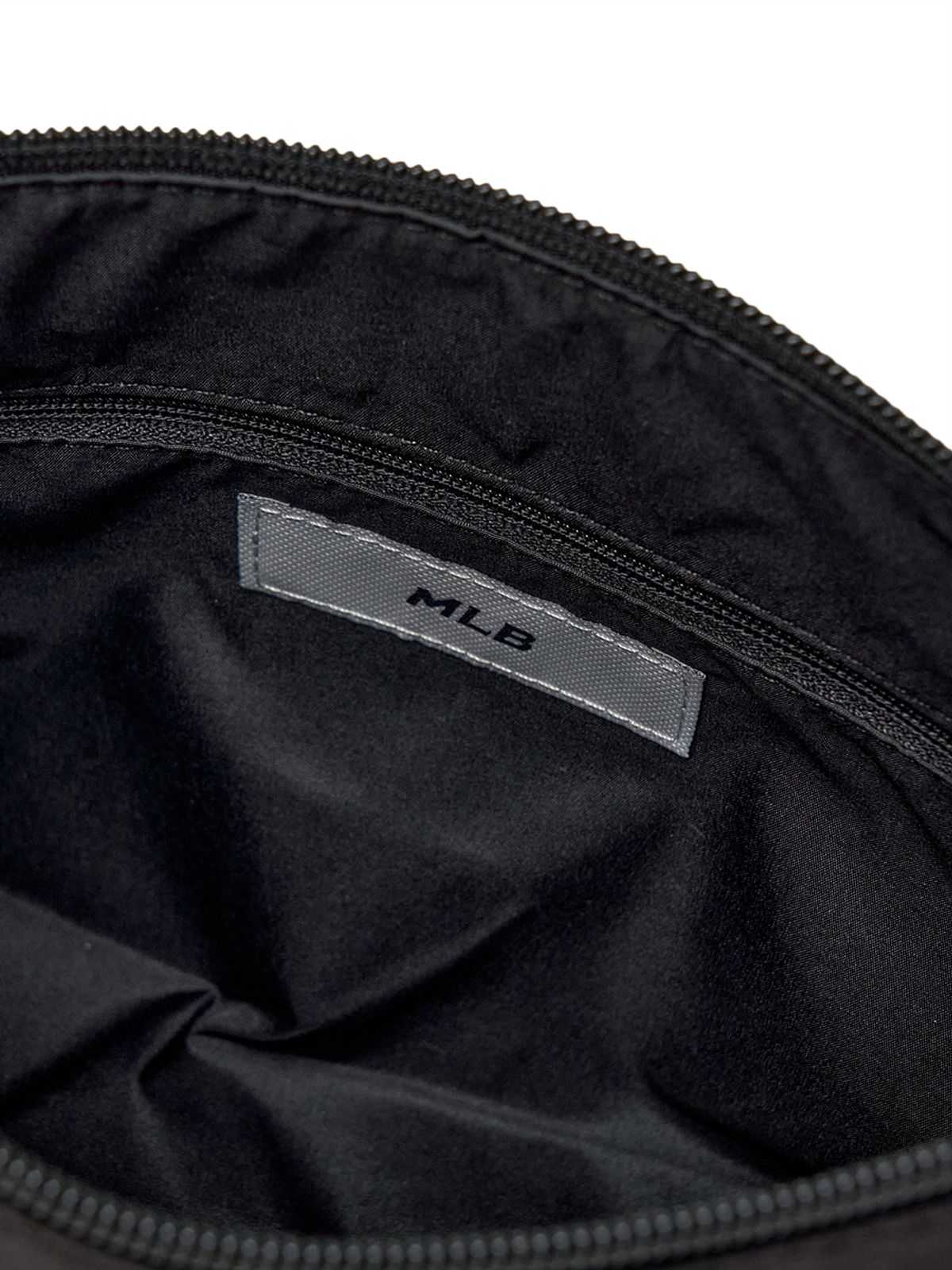 엠엘비(MLB) 다이아 모노그램 스포티브 호보백 NY (Black)