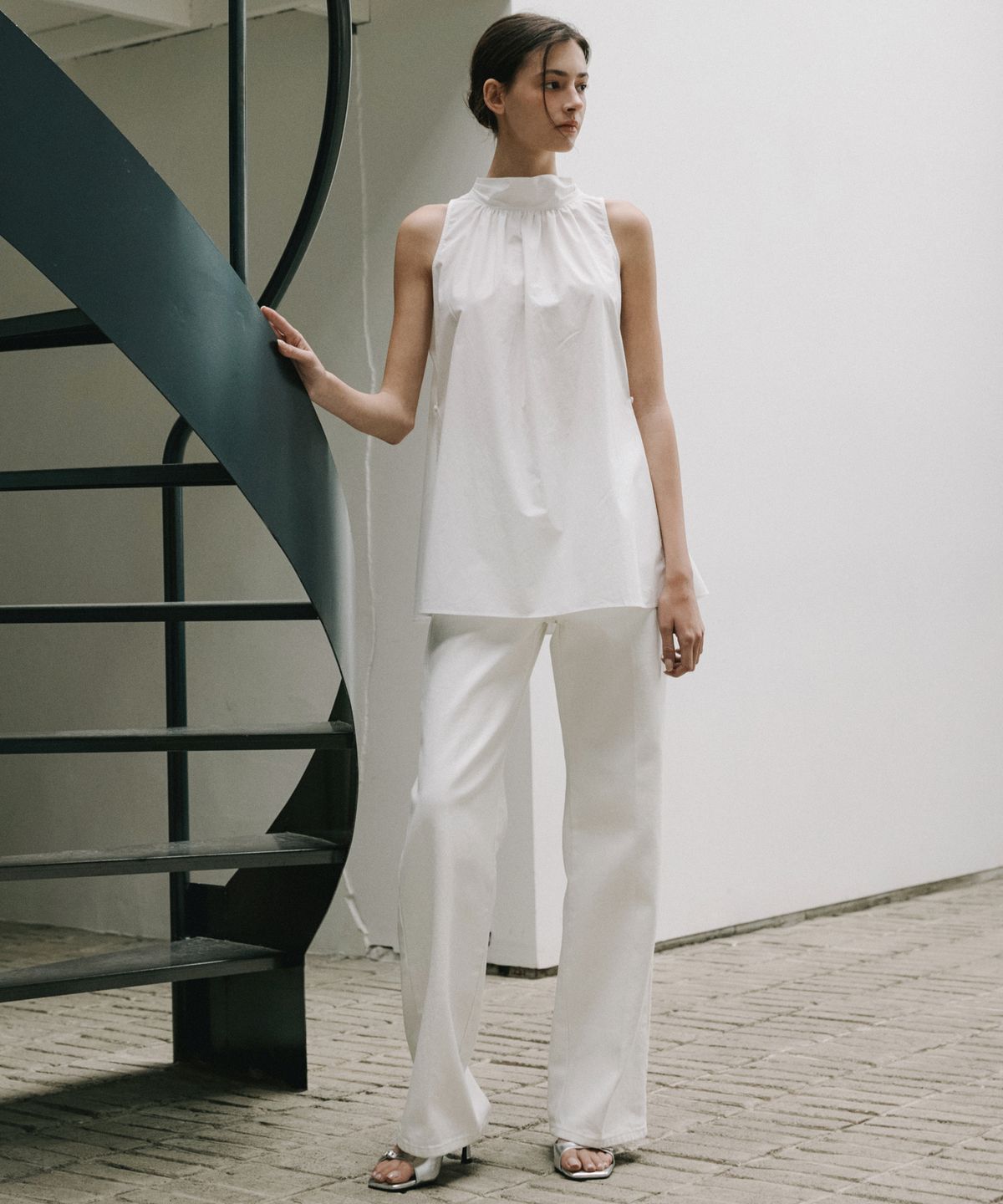 오떼뜨(OCTETTE) HALTER NECK TIE BLOUSE_4COLOR