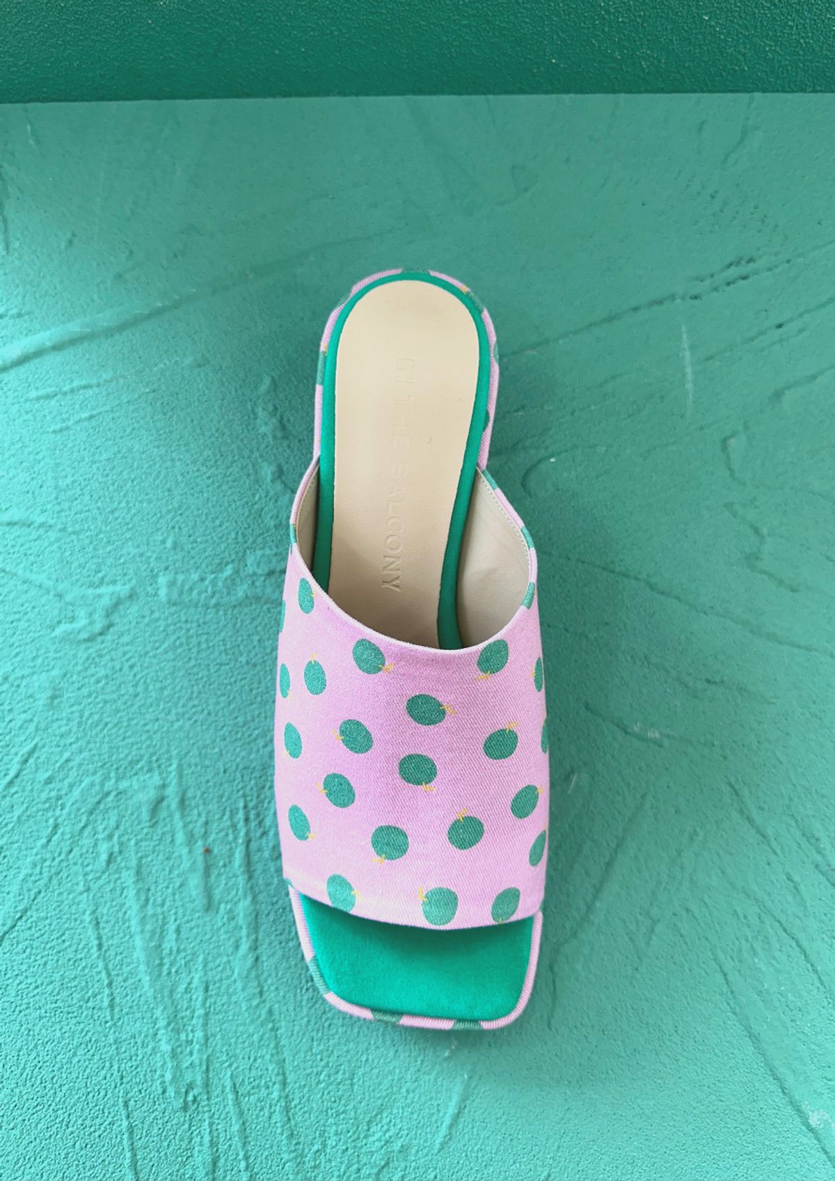 인더발코니(IN THE BALCONY) 쥬시 주얼 플랫폼 스퀘어 통굽 샌들 힐 5cm
