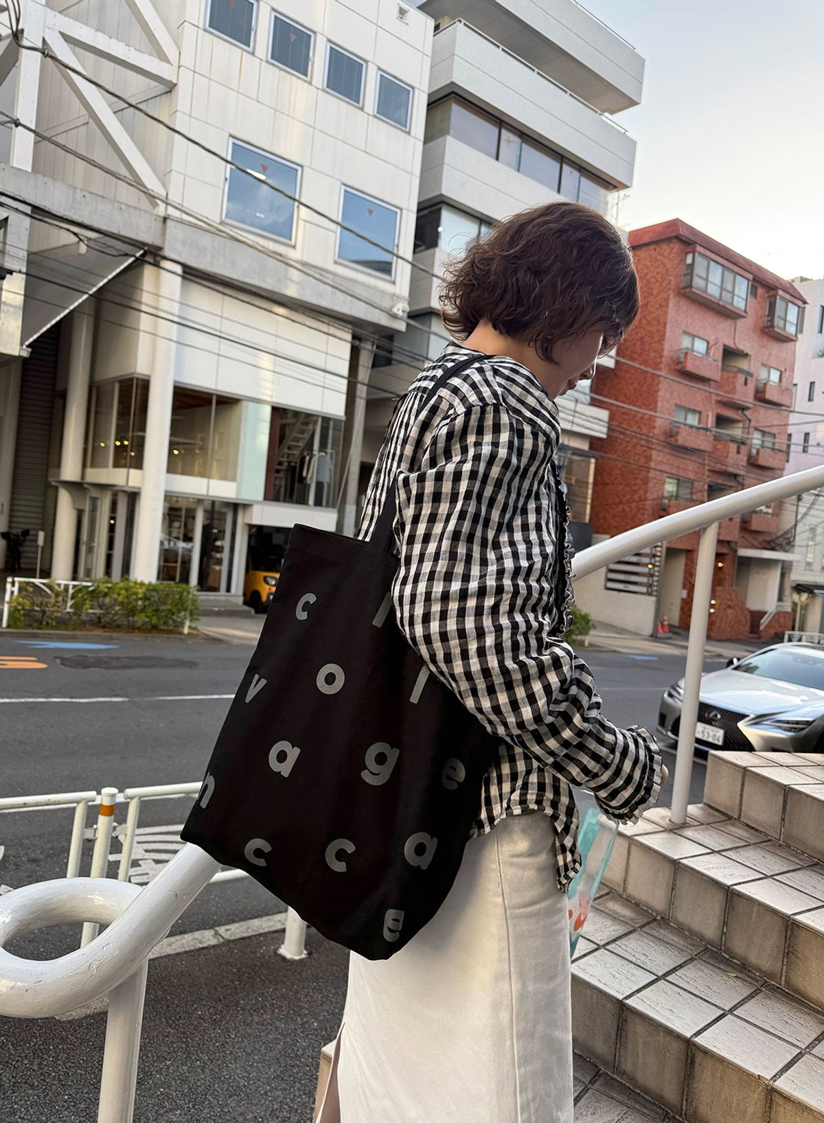 꼴라주바캉스(COLLAGEVACANCE) Logo Alphabet Cotton Bag - Black (에코백)