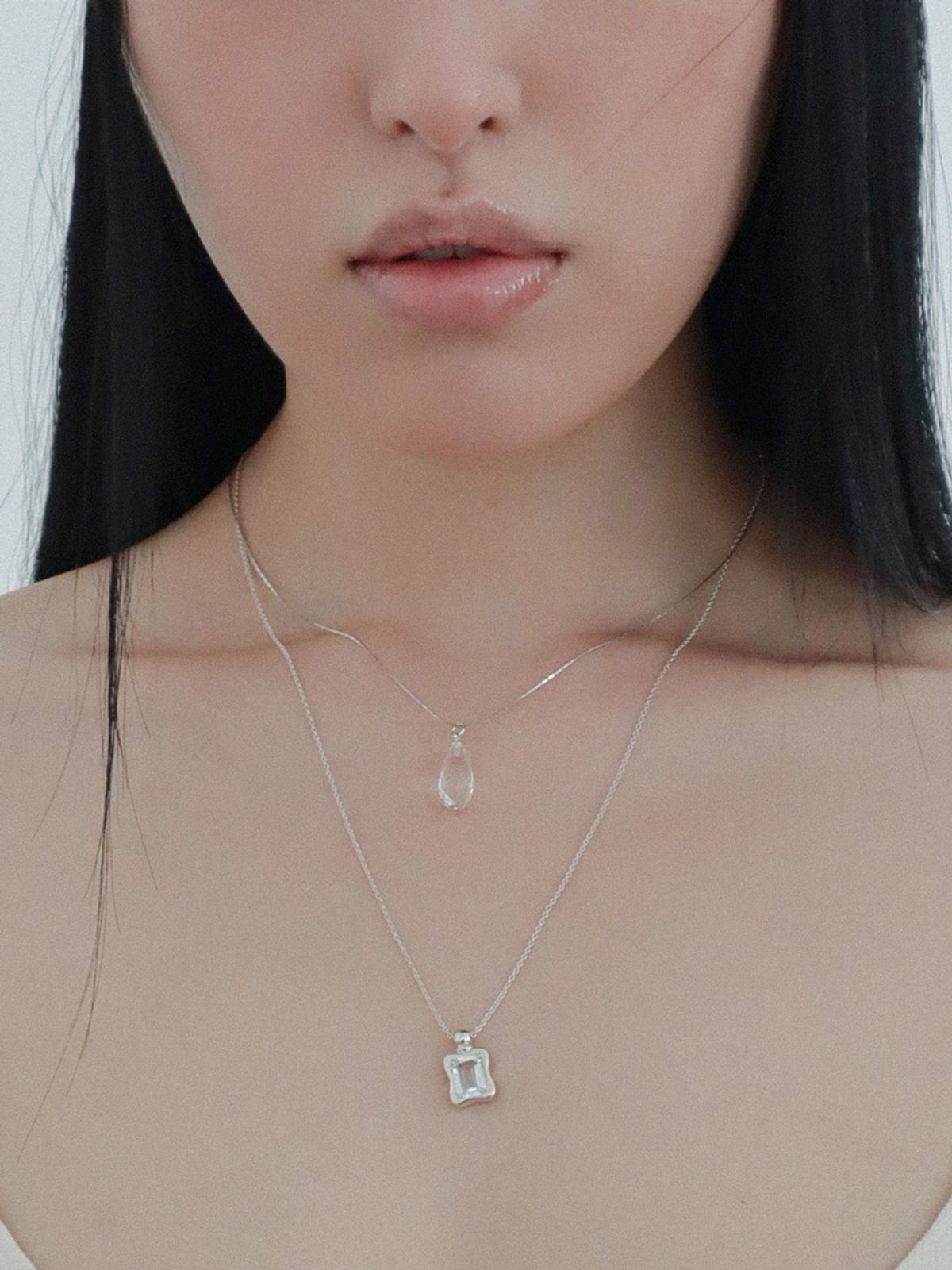오우드스튜디오(OUDSTUDIO) 락 크리스탈 드롭 네크리스