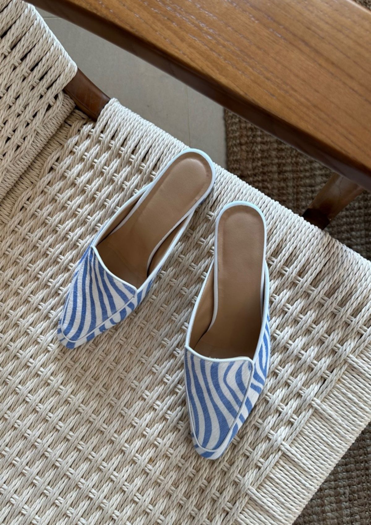 인더발코니(IN THE BALCONY) 러쉬 릴트 스퀘어 지브라 블로퍼 4cm