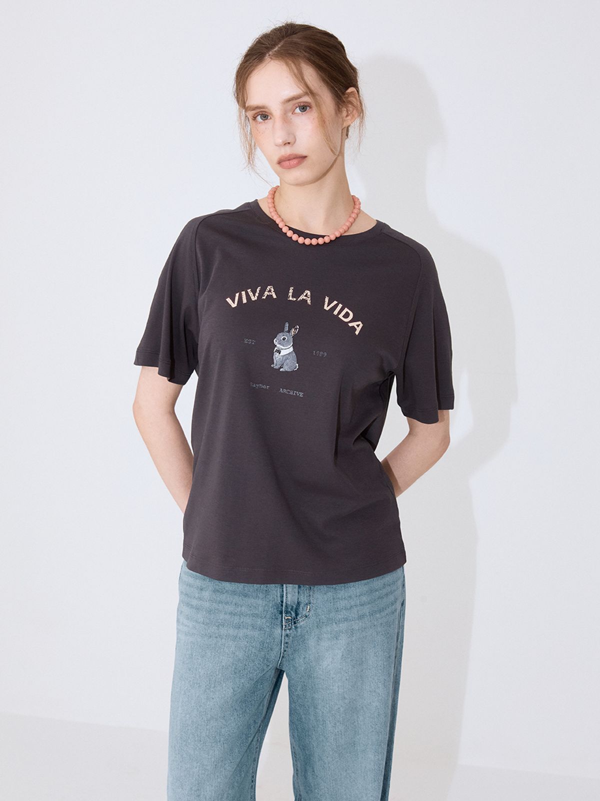 레이허(RAYHER) VIVA LA VIDA_rabbit short sleeve T  [CHACOAL]