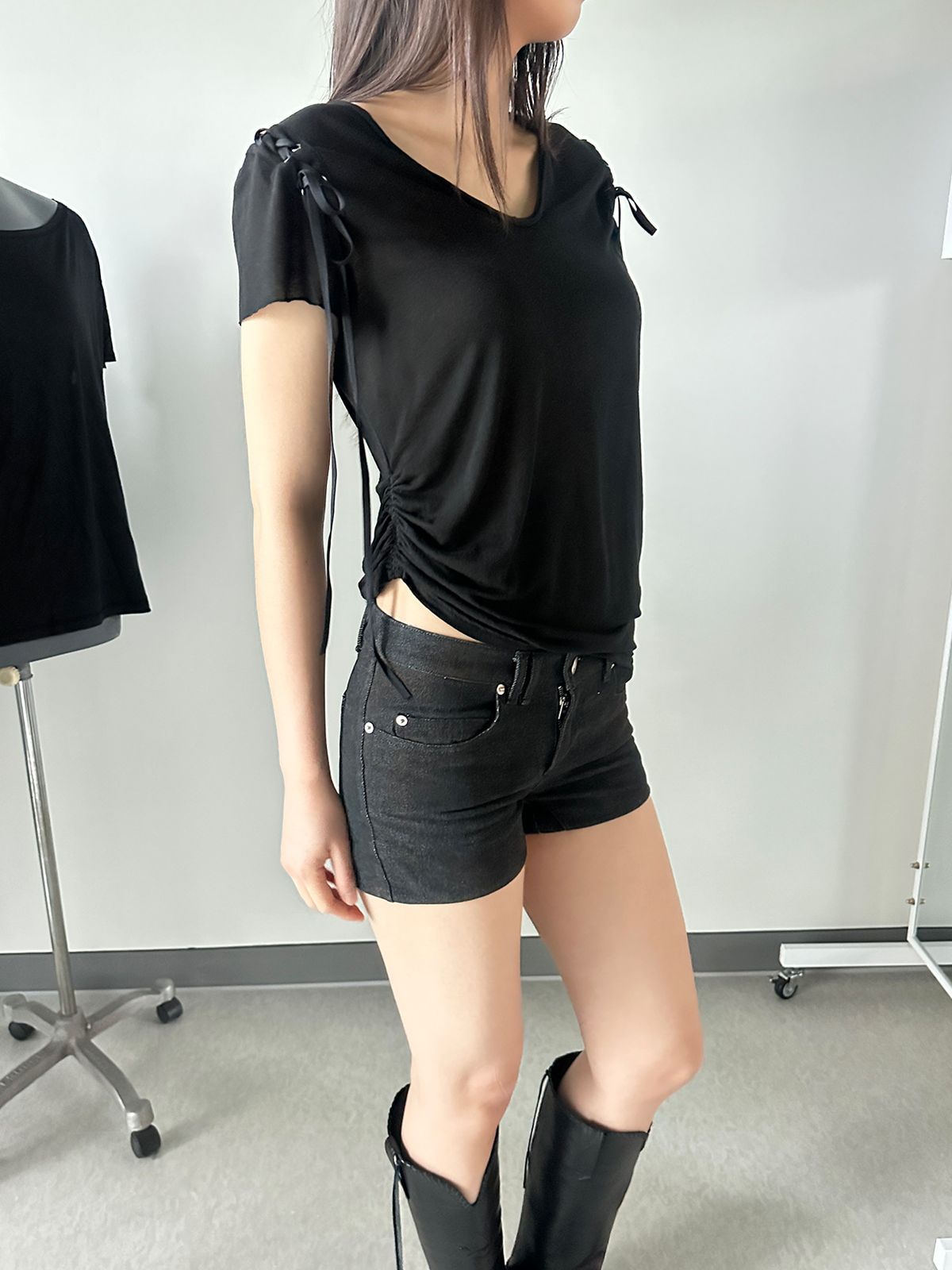 리게(RIGHE) SEETHROUGH SLIM LINE TSHIRT BLACK