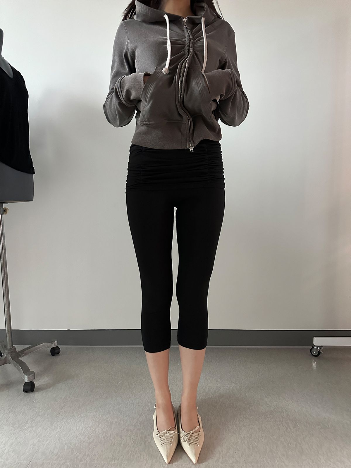 리게(RIGHE) SHIRRING COMFORT TWO-PIECE LEGGINGS BLACK