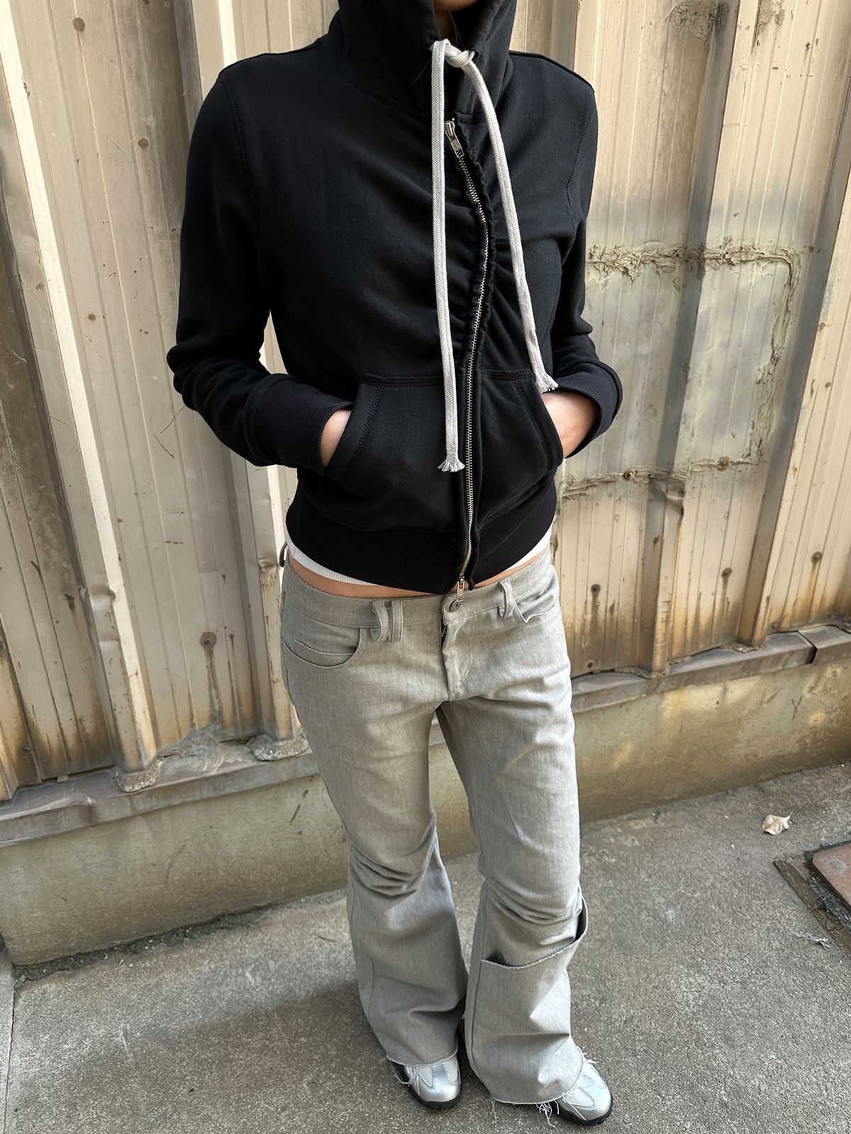 리게(RIGHE) UNBALANCE  HOODED ZIP-UP BLACK