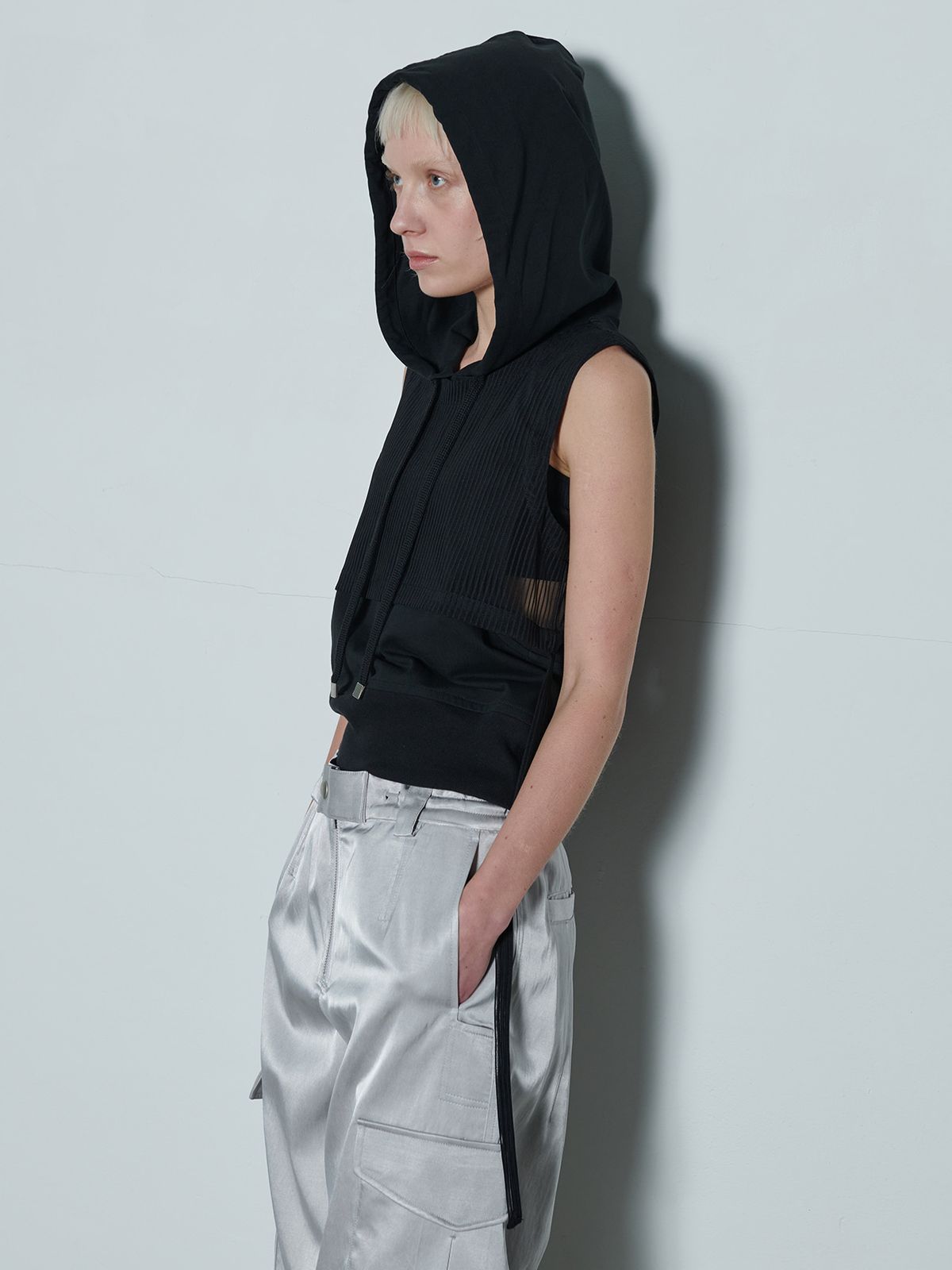 리게(RIGHE) LAYERED HOODIE VEST_MESH BLACK
