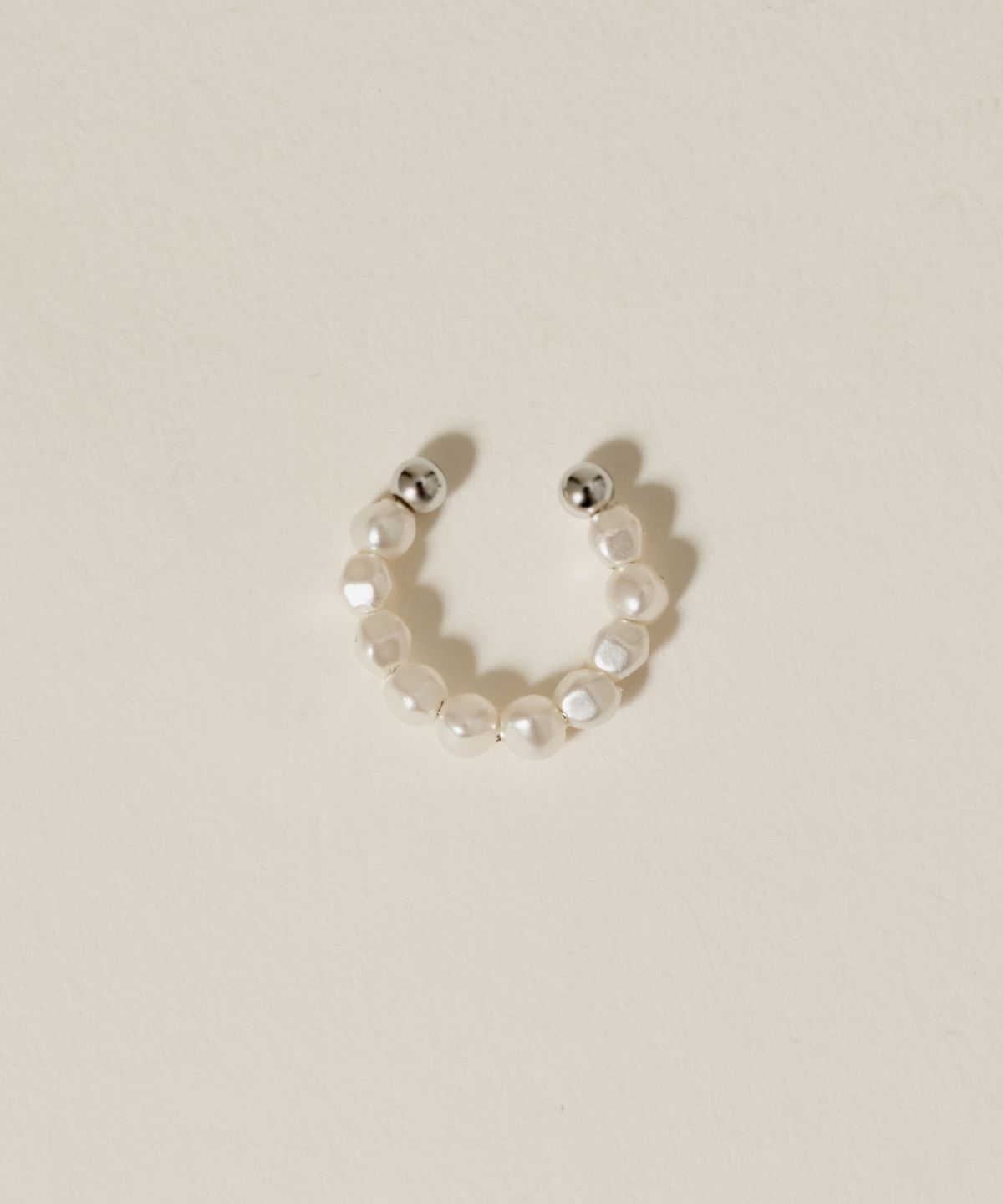 노비스도쿄(NOVICE TOKYO) 바로크 진주 이어커프 Baroque Pearl Ear Cuff / silver