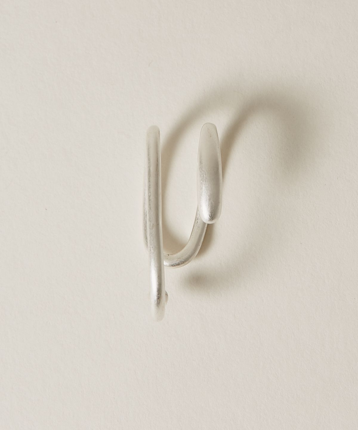 노비스도쿄(NOVICE TOKYO) 더블 라인 안테나 이어커프 Double Line Antenna Ear Cuff / silver