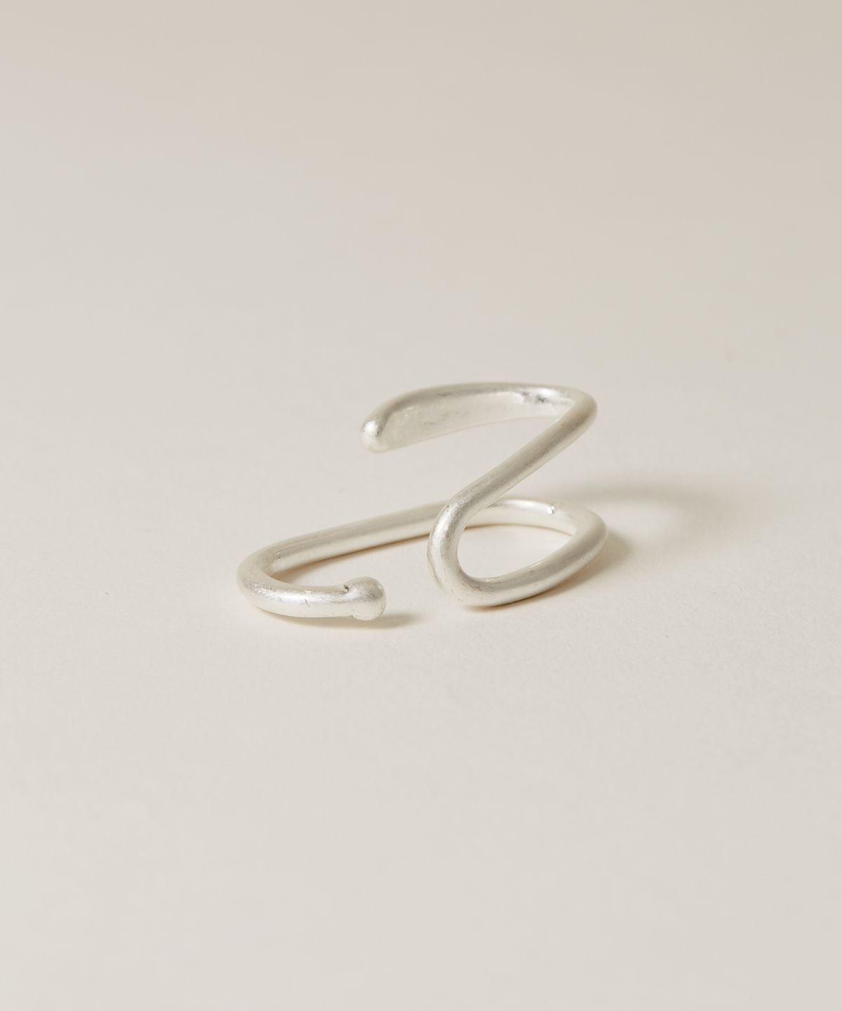 노비스도쿄(NOVICE TOKYO) 더블 라인 안테나 이어커프 Double Line Antenna Ear Cuff / silver