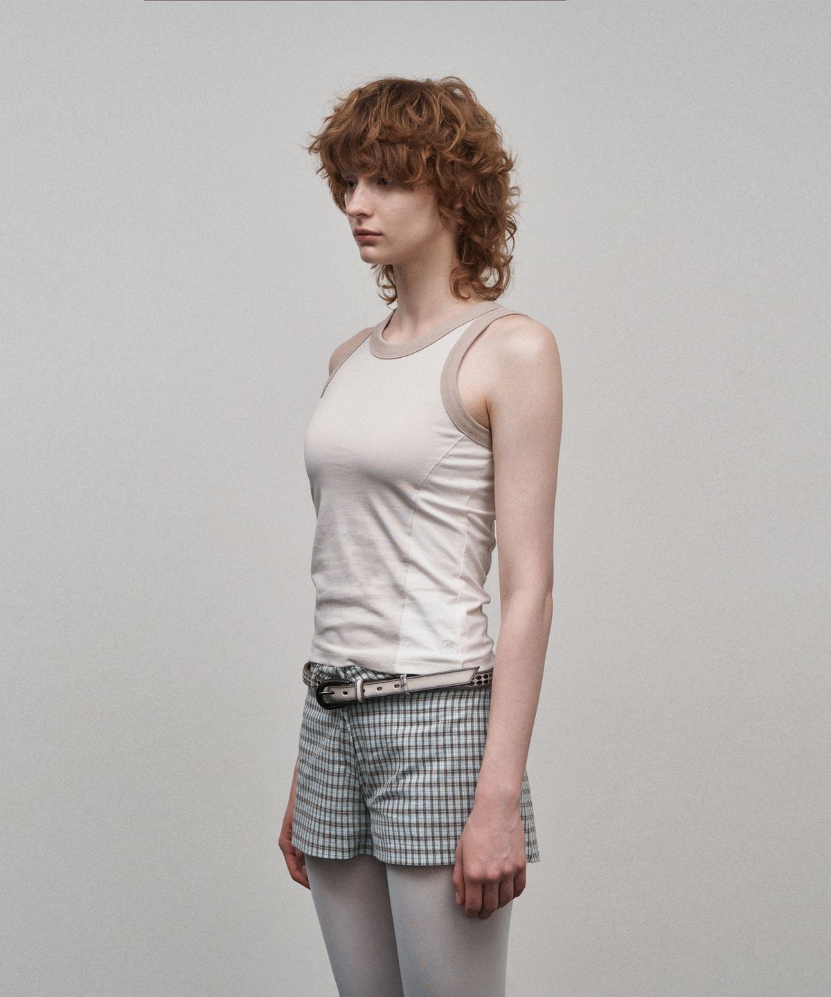 소어티(SOEOTI) Ringer Sleeveless Top (Beige)