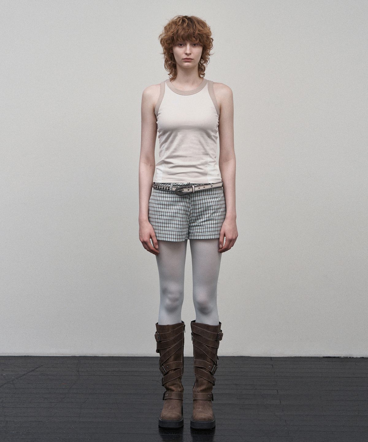 소어티(SOEOTI) Ringer Sleeveless Top (Beige)
