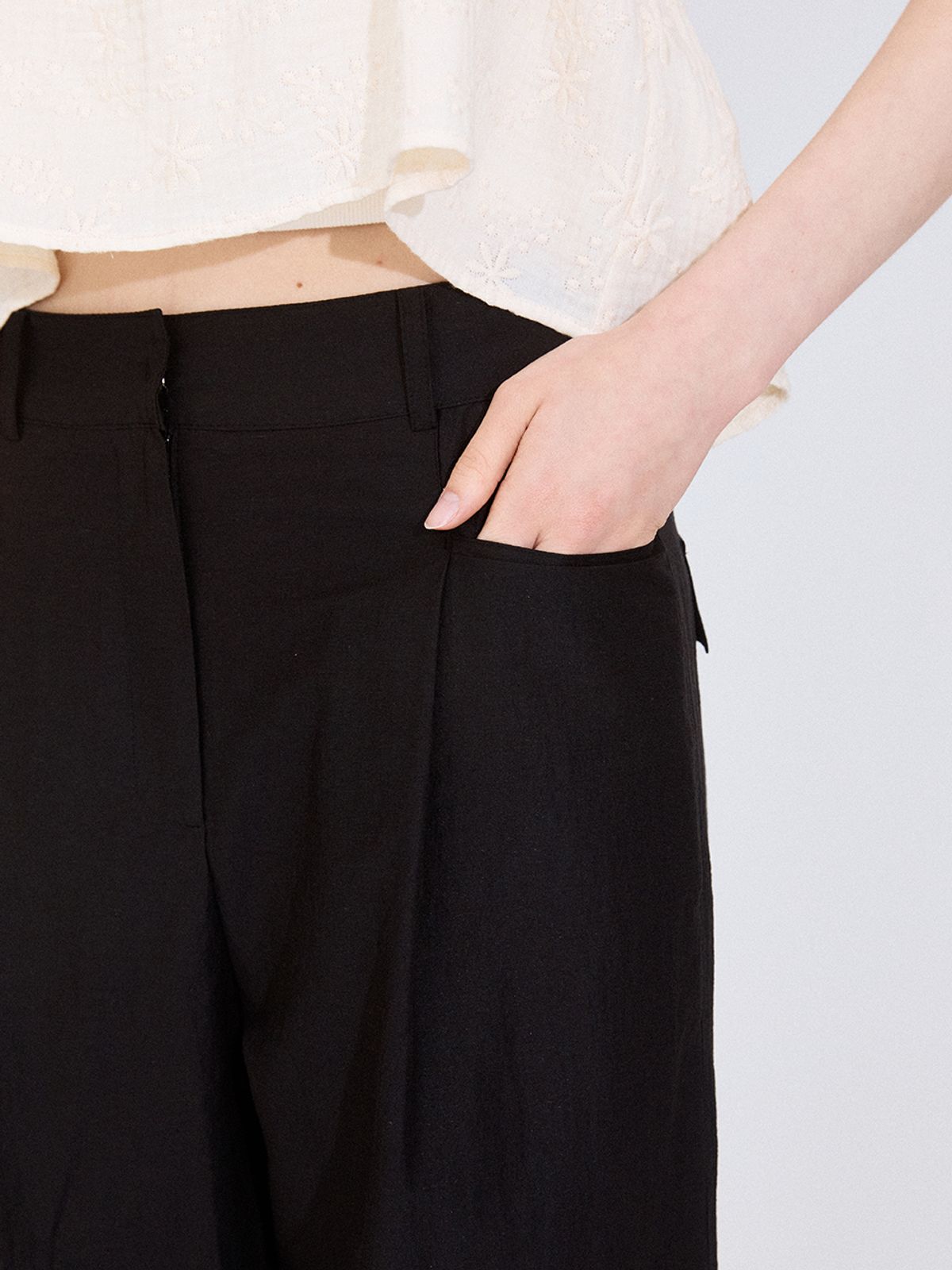 레이허(RAYHER) AIRY TUCK WIDE PANTS [BLACK]