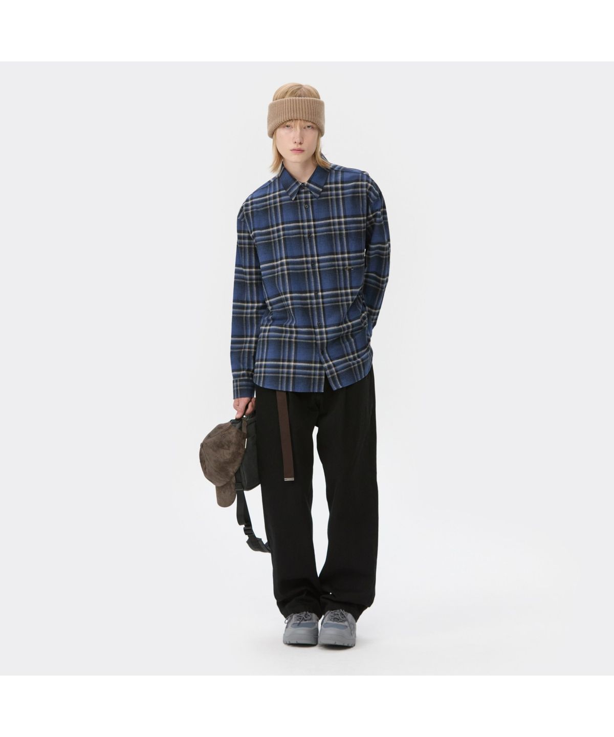 커스텀멜로우(CUSTOMELLOW) Black Loose Fit Drawstring Jeans CWPAA25588BKX