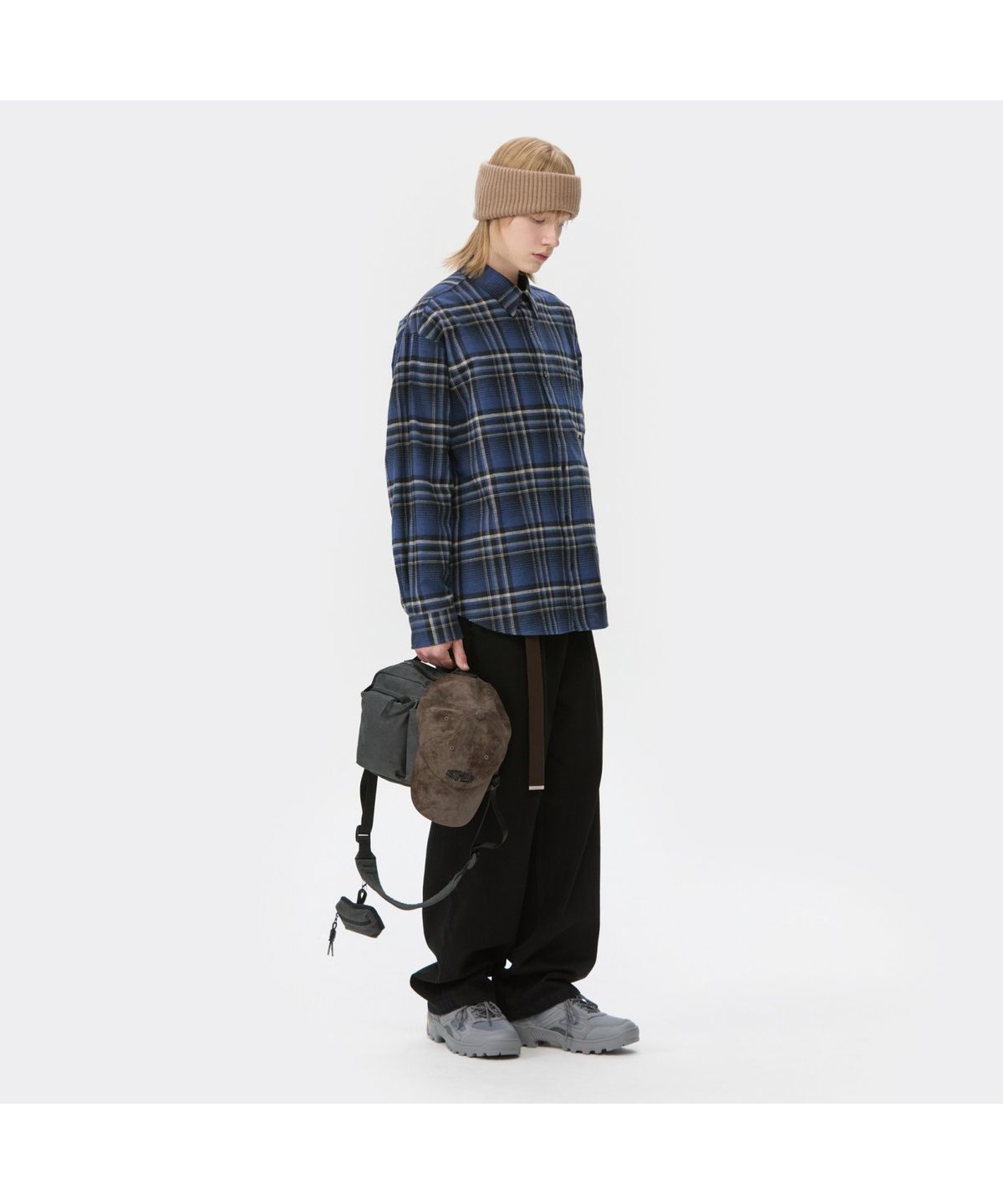 커스텀멜로우(CUSTOMELLOW) Black Loose Fit Drawstring Jeans CWPAA25588BKX