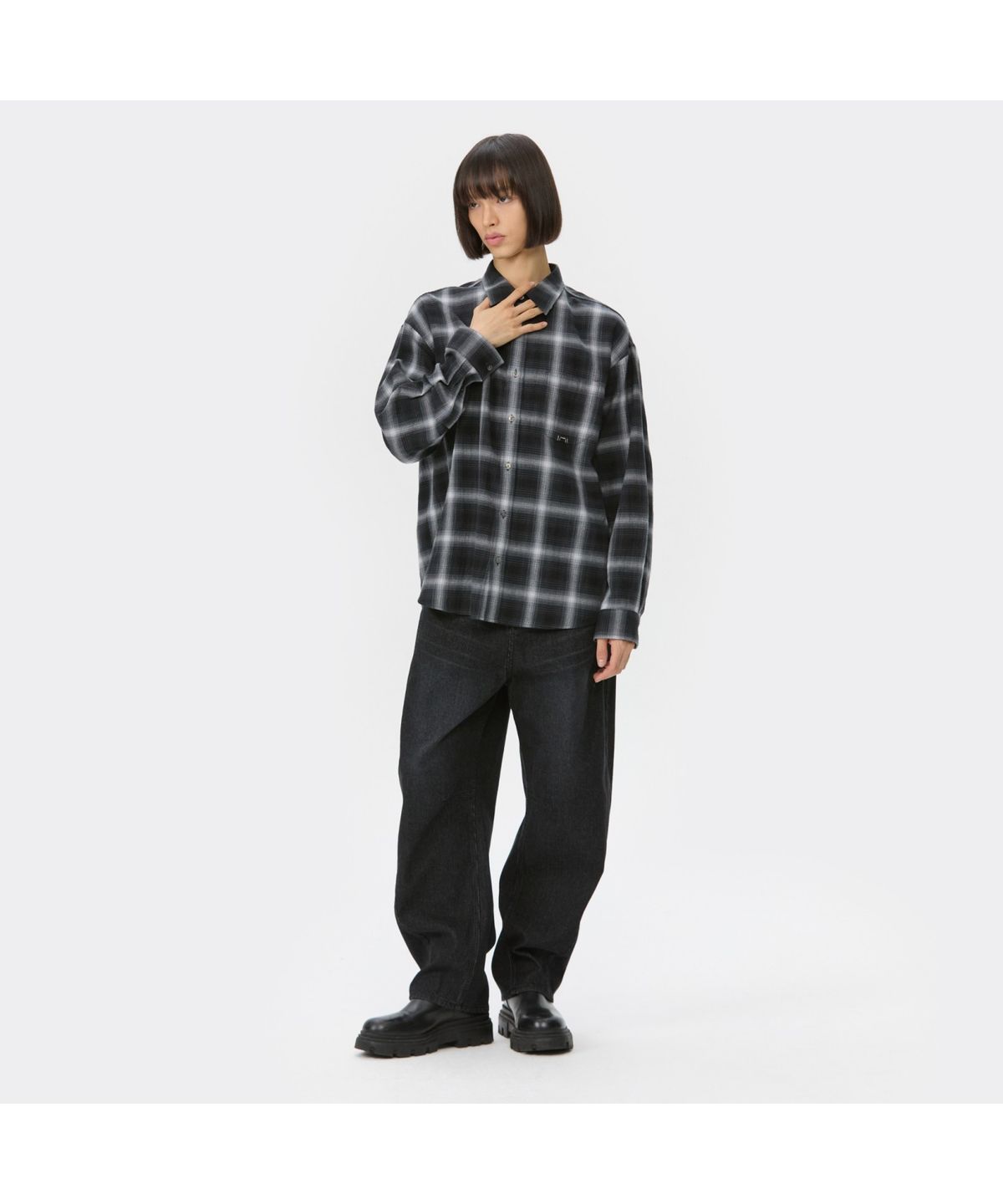 커스텀멜로우(CUSTOMELLOW) Black Dart Detail Corduroy Jeans CWPAA25594BKX