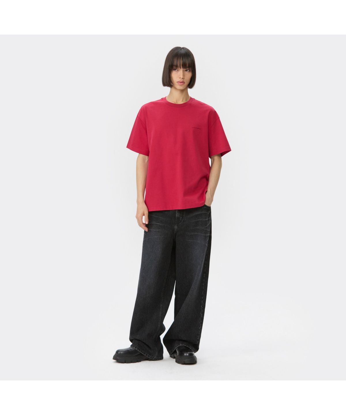 커스텀멜로우(CUSTOMELLOW) Black Wide Fit Embo Washed Jeans CWPAA25591BKX