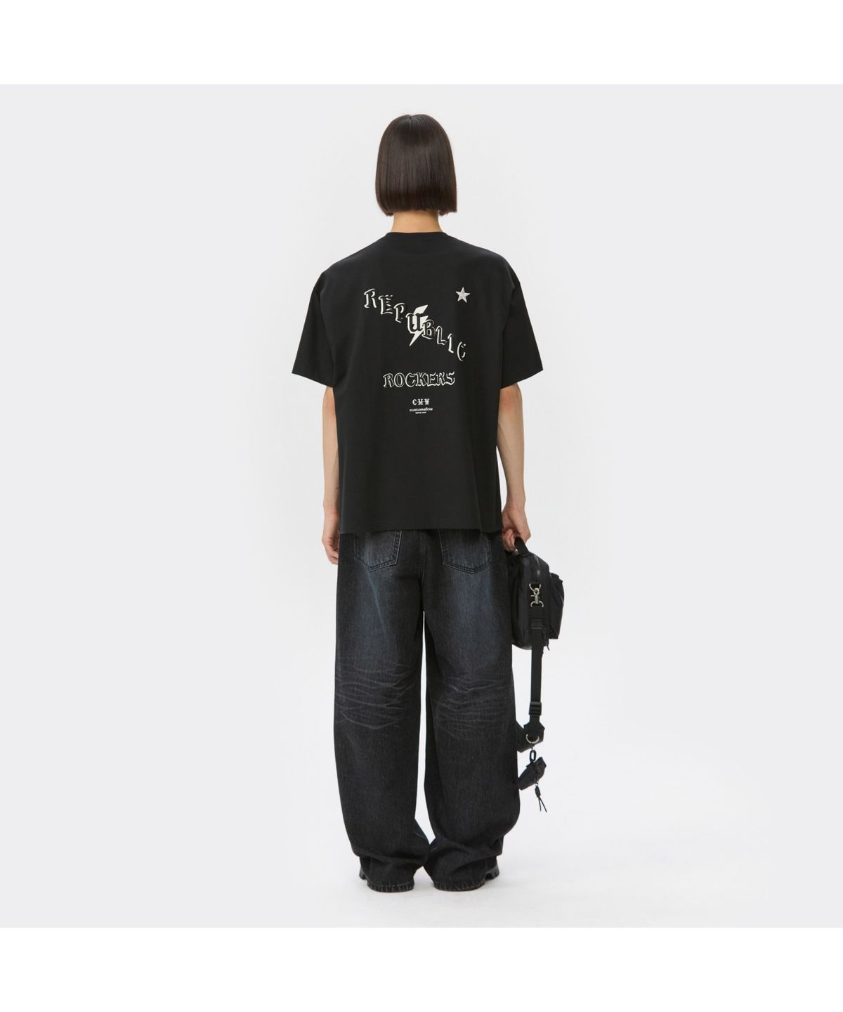 커스텀멜로우(CUSTOMELLOW) Black Wide Fit Embo Washed Jeans CWPAA25591BKX