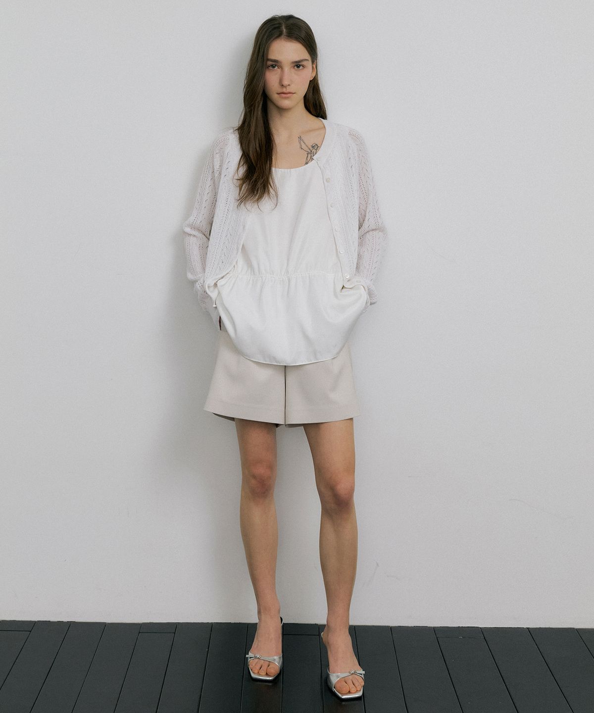 오떼뜨(OCTETTE) LUA ONE TUCK SHORTS_2COLOR