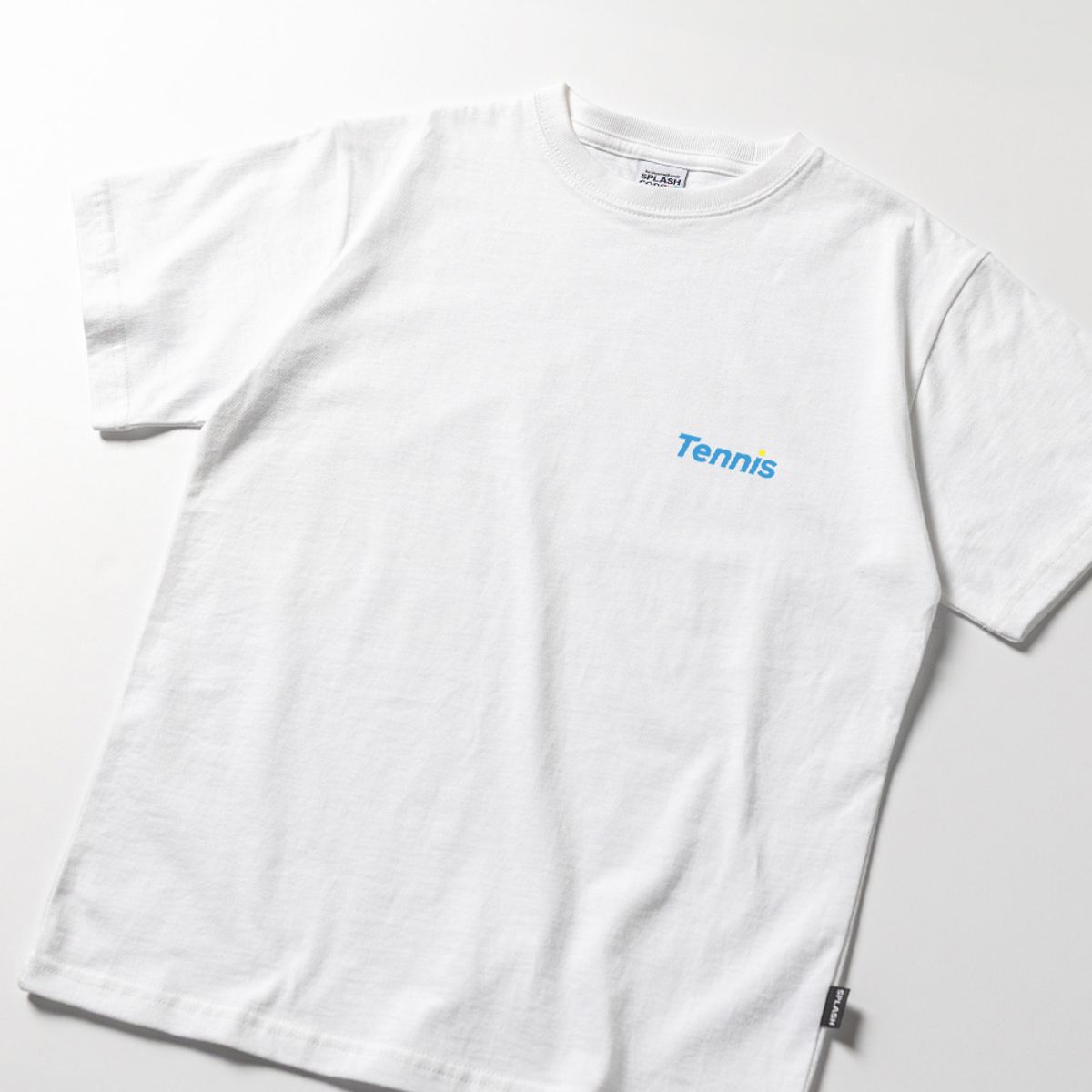 스플래시코드 키즈(SPLASHCODE KIDS) 키즈 반팔 티셔츠 화이트 - 테니스 클럽 블루(Tennis Club Blue)