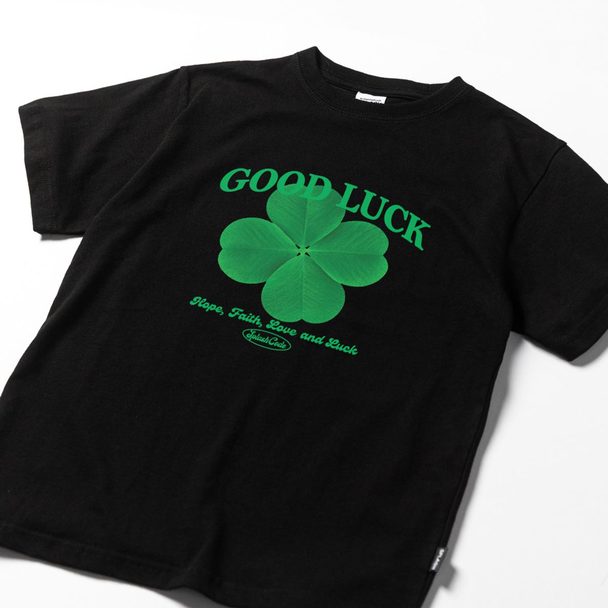 스플래시코드 키즈(SPLASHCODE KIDS) 키즈 반팔 티셔츠 블랙 - 럭키 클로버(Lucky Clover)