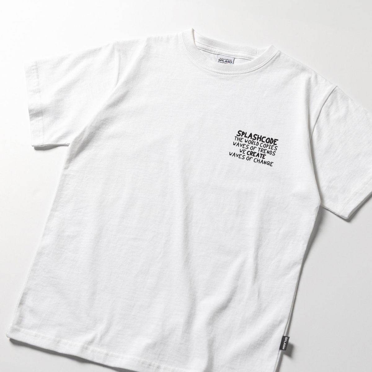 스플래시코드 키즈(SPLASHCODE KIDS) 키즈 반팔 티셔츠 화이트 - 웨이비 보트 클럽(Wavy Boat Club)