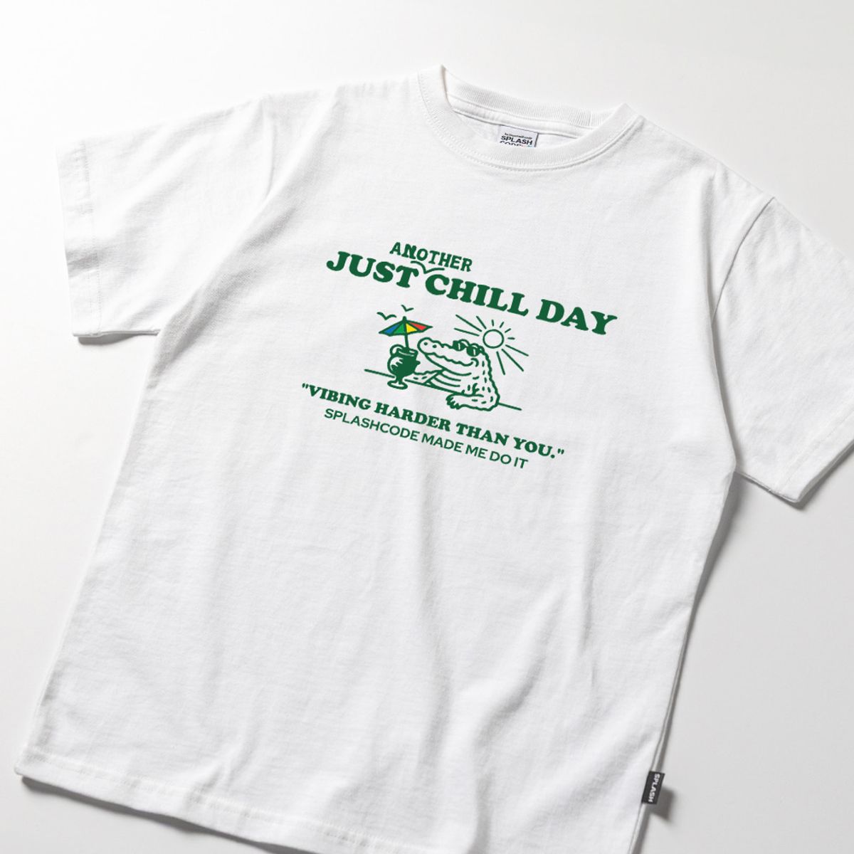 스플래시코드 키즈(SPLASHCODE KIDS) 키즈 반팔 티셔츠 화이트 - 저스트 칠 데이(Just Chill Day)