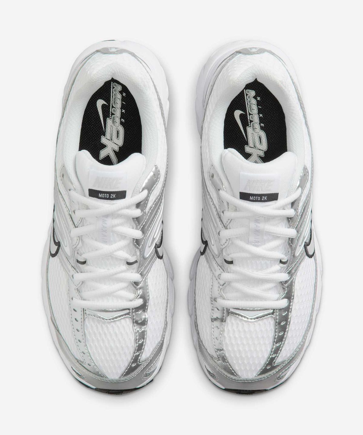나이키(NIKE) 에어 맥스 모토 2K W - 화이트:메탈릭 실버:블랙:포톤 더스트 / HQ2056-103