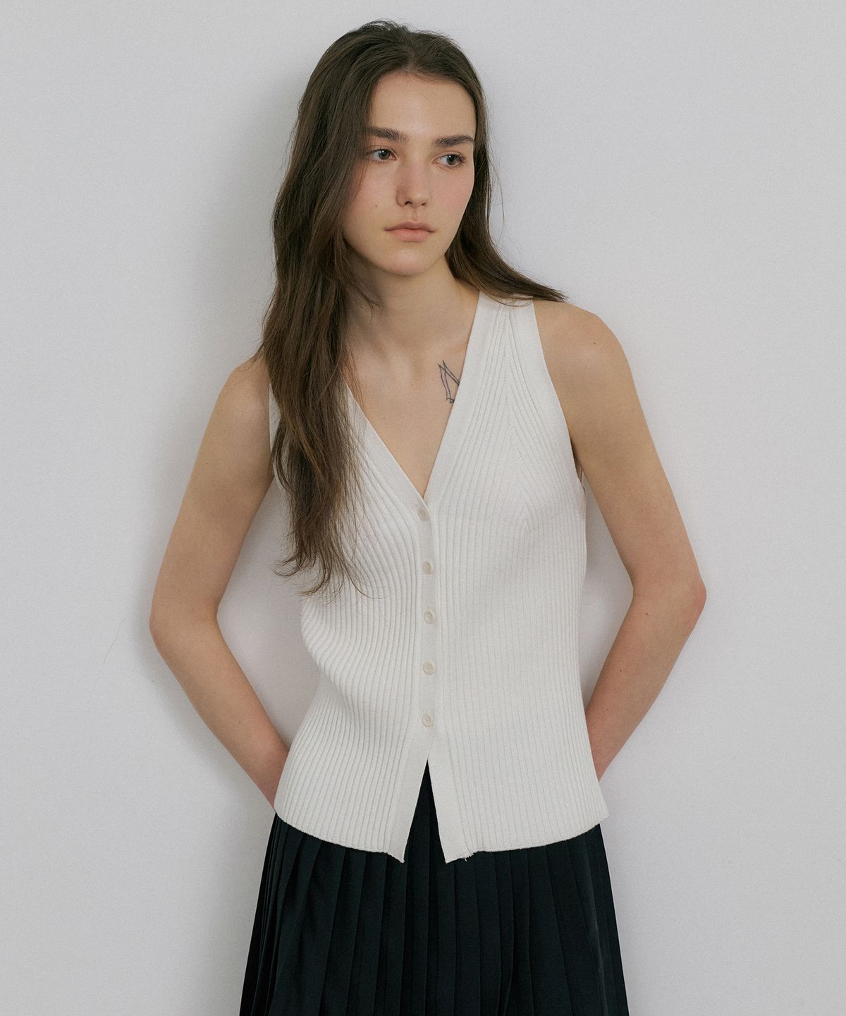 오떼뜨(OCTETTE) HALTER RIBBED KNIT VEST_2COLOR