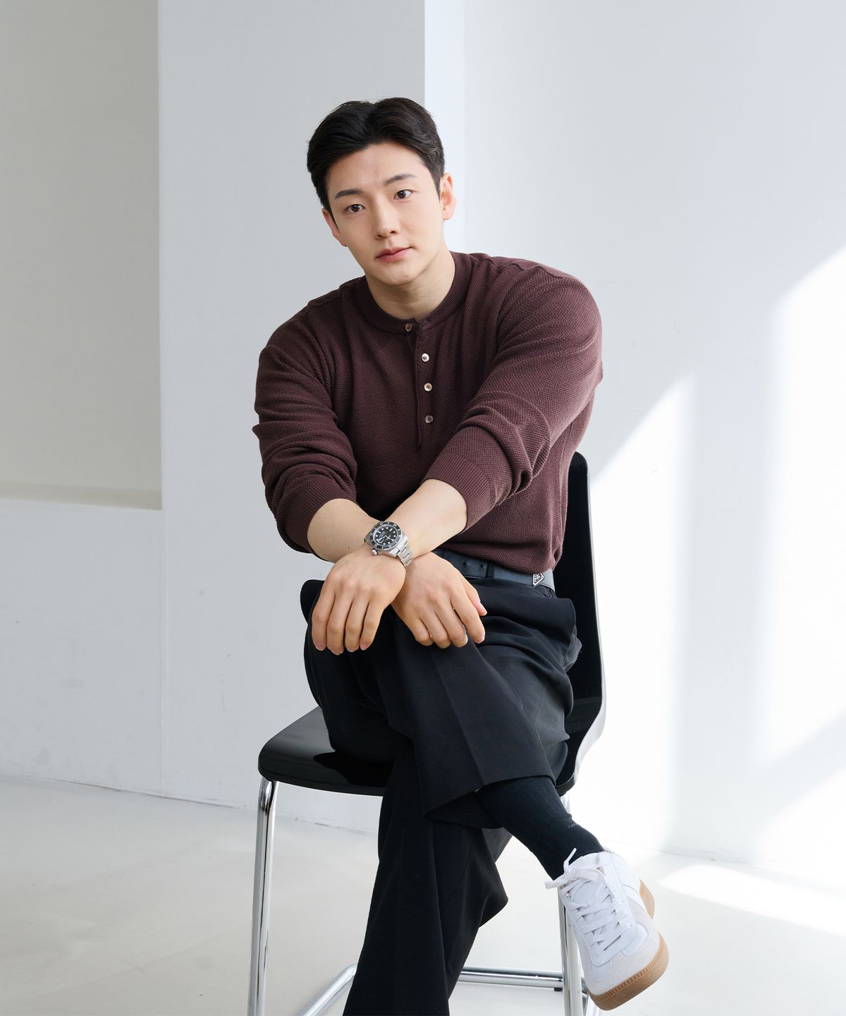 핵쿨남(HECKCOOLNAM) 어깨넓어보이는 남자 머슬핏 니트 긴팔 헨리넥 니트