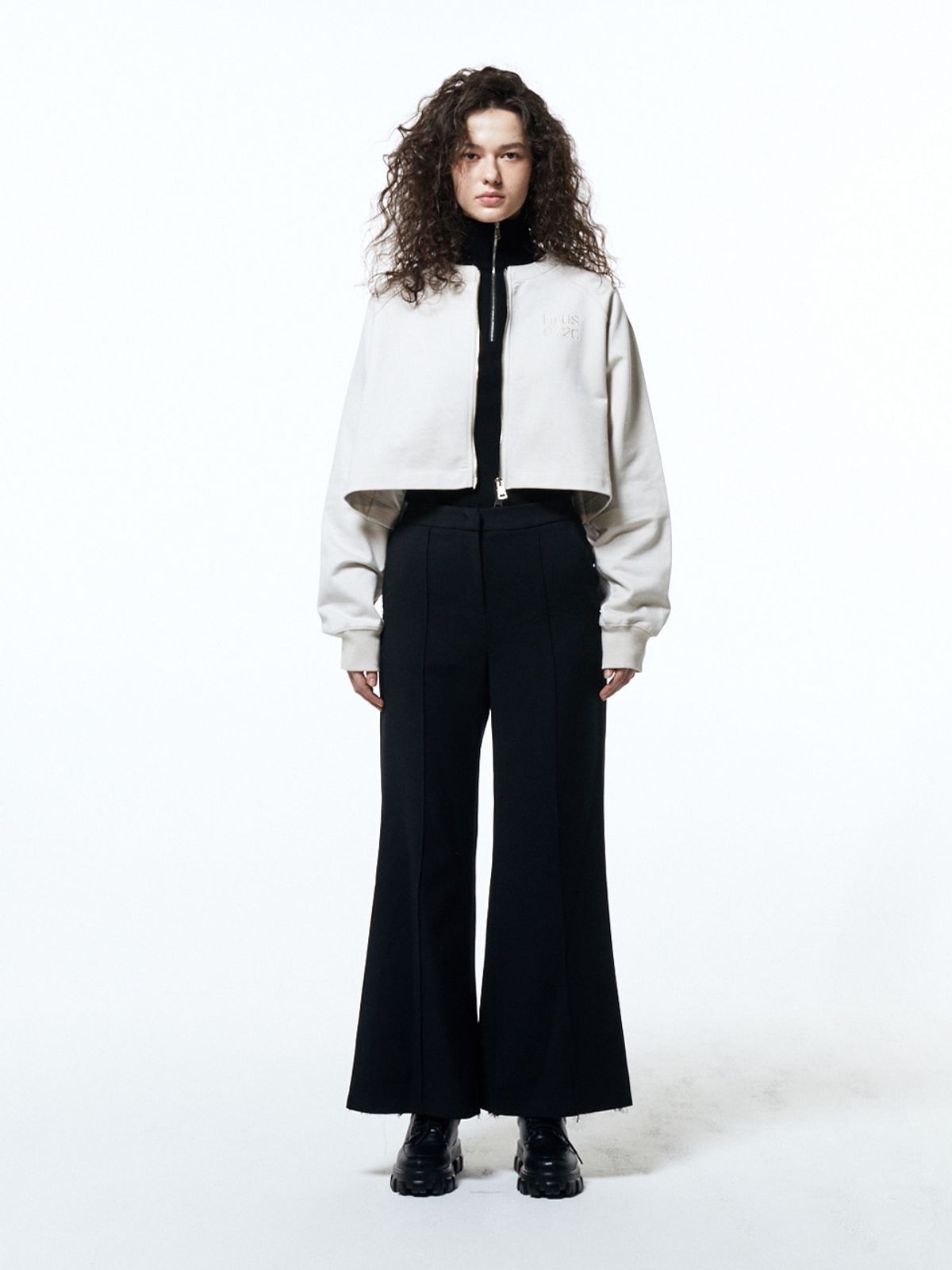 하우스공칠이씨(HAUS072C) WOOL WIDE PANTS BLACK