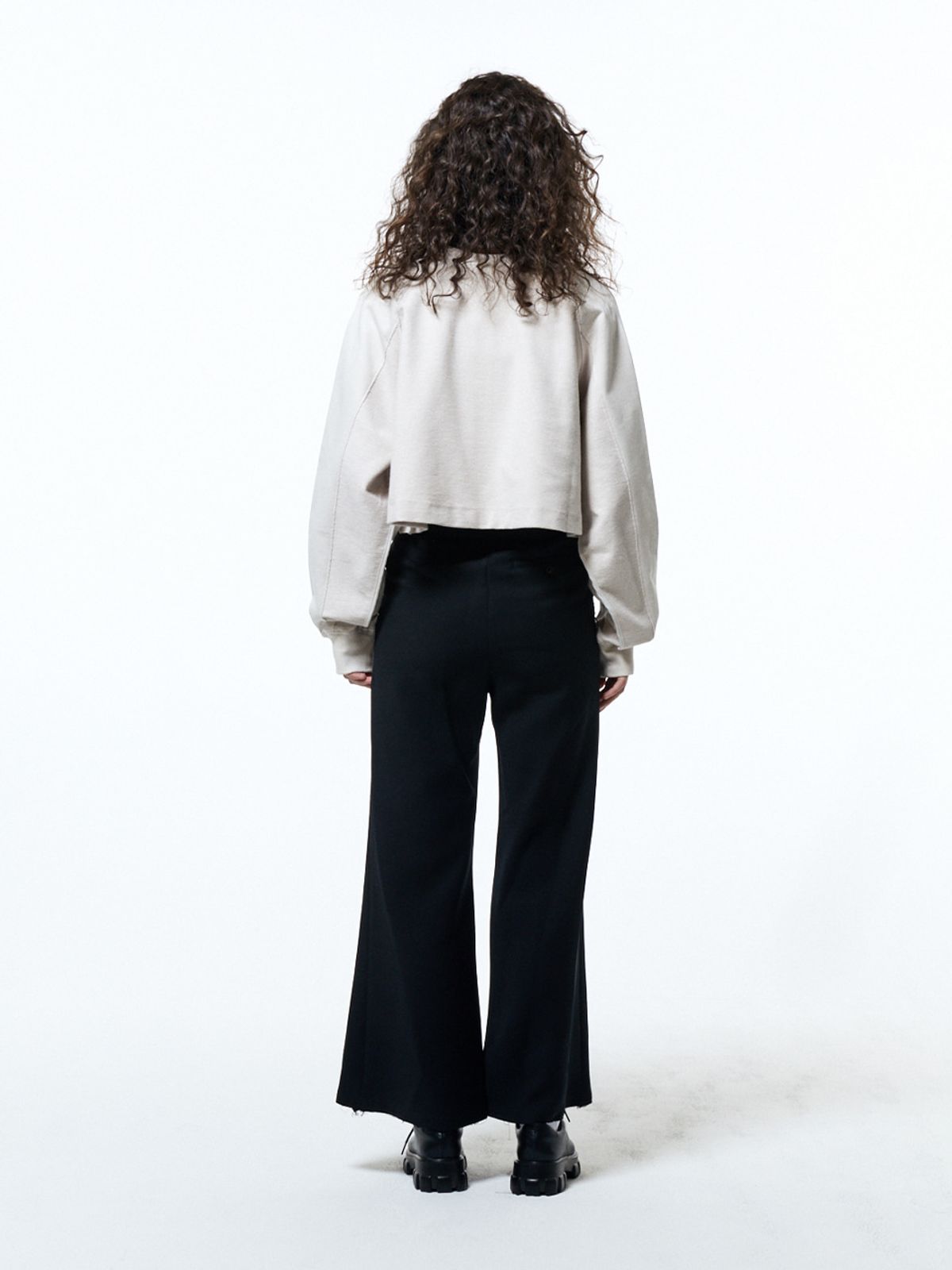 하우스공칠이씨(HAUS072C) WOOL WIDE PANTS BLACK