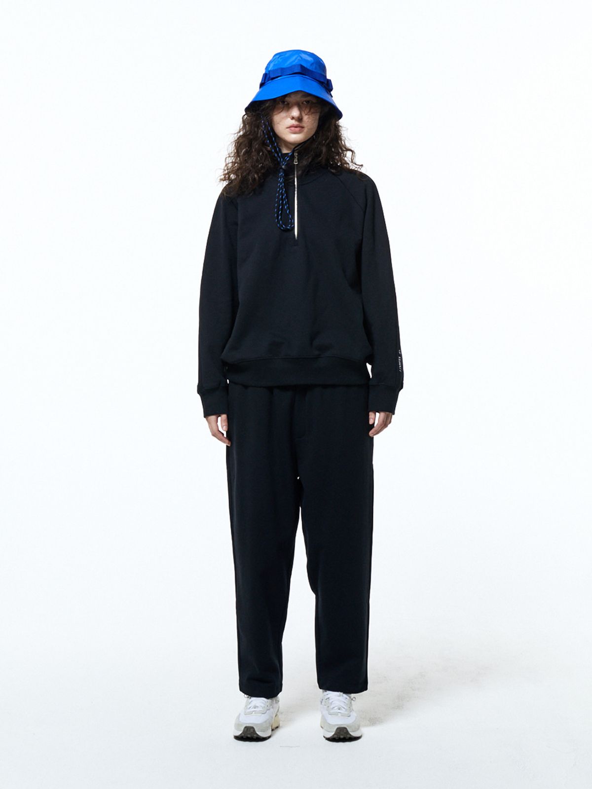 하우스공칠이씨(HAUS072C) TERRY SETUP PANTS BLACK