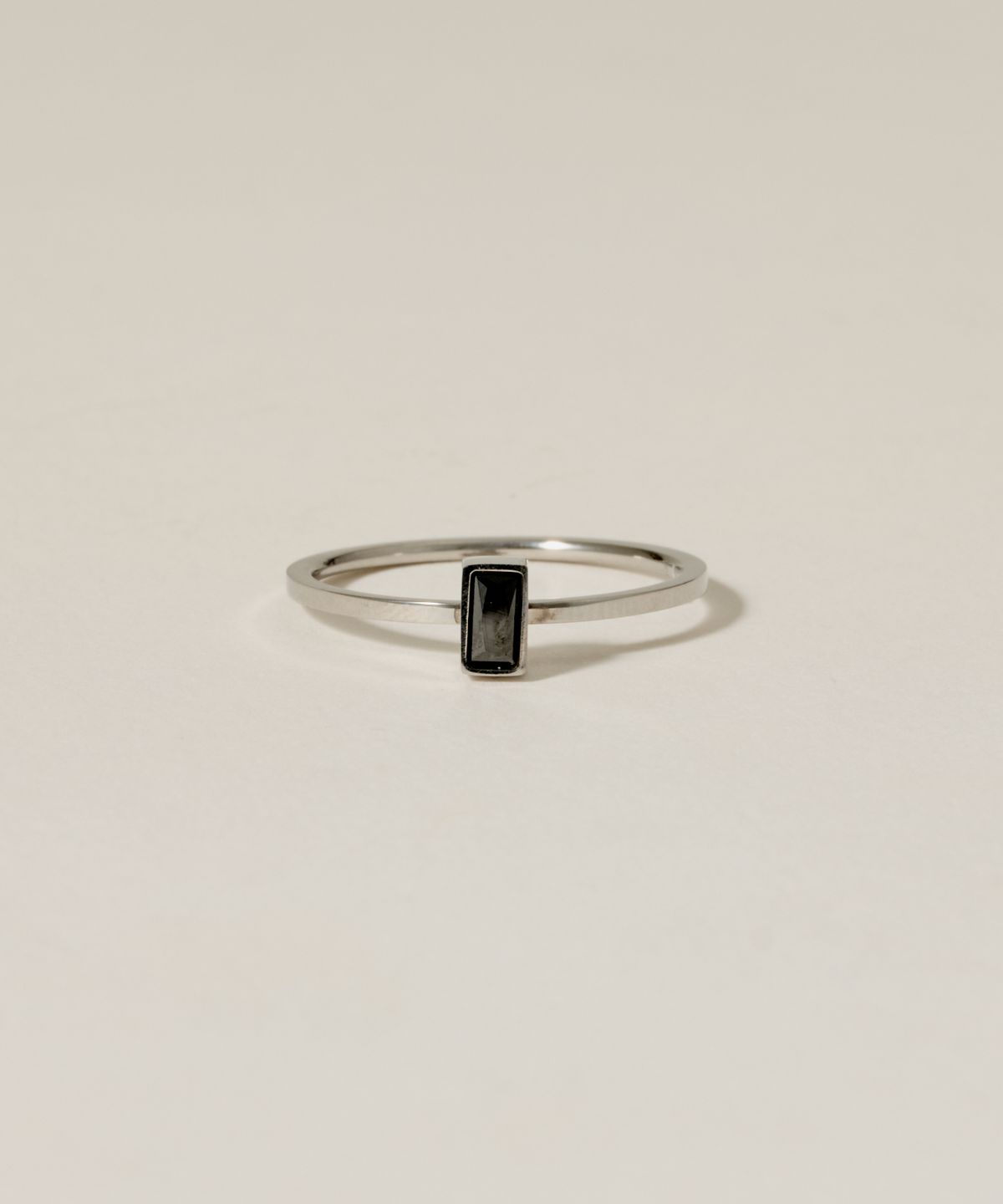 노비스도쿄(NOVICE TOKYO) 사각형 스톤 모티프 반지 Rectangle Stone Motif Ring［Stainless］ / Silver