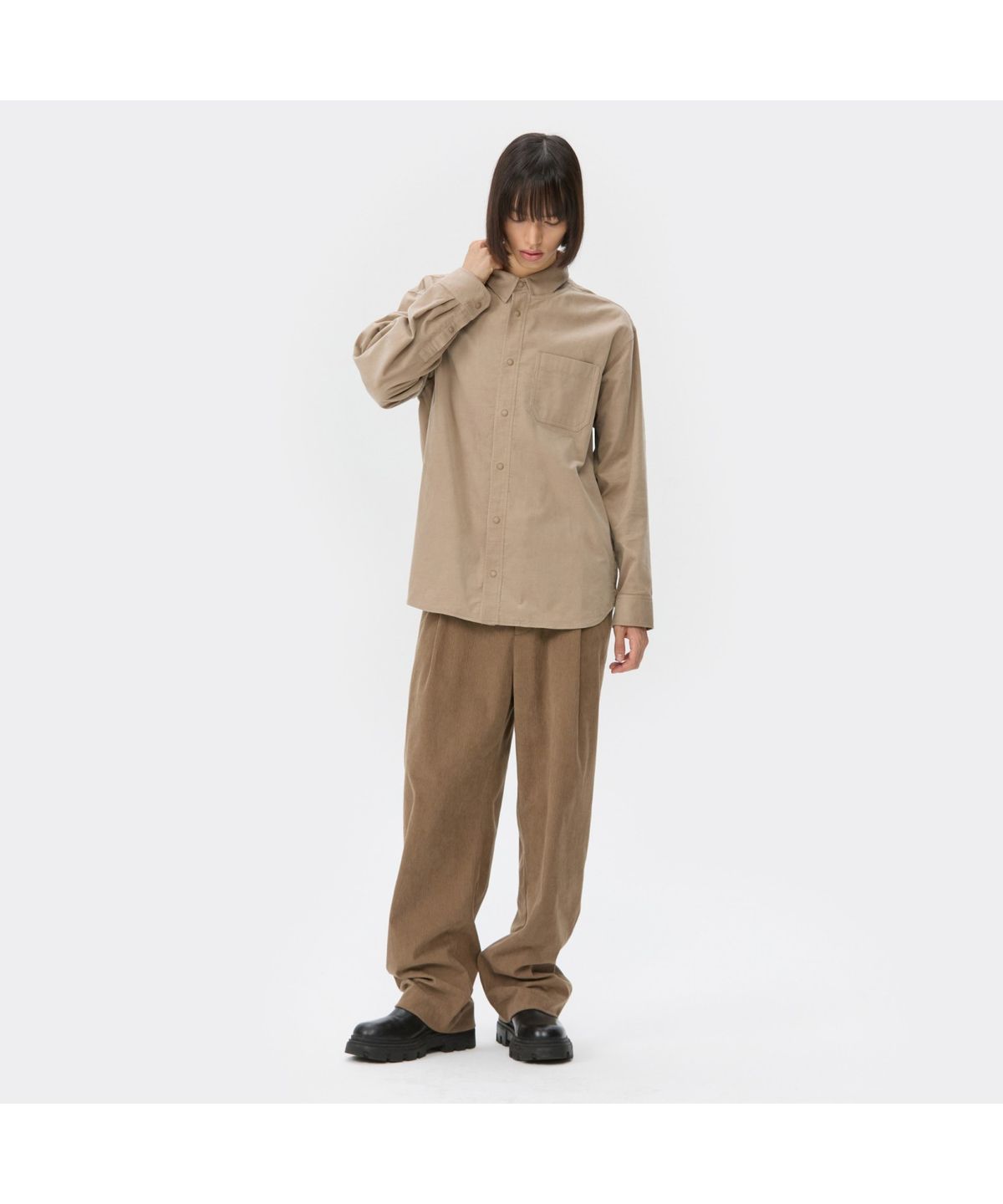 커스텀멜로우(CUSTOMELLOW) Beige Oversized Fit Layerd Corduroy Shirt CWSAW25143BEX