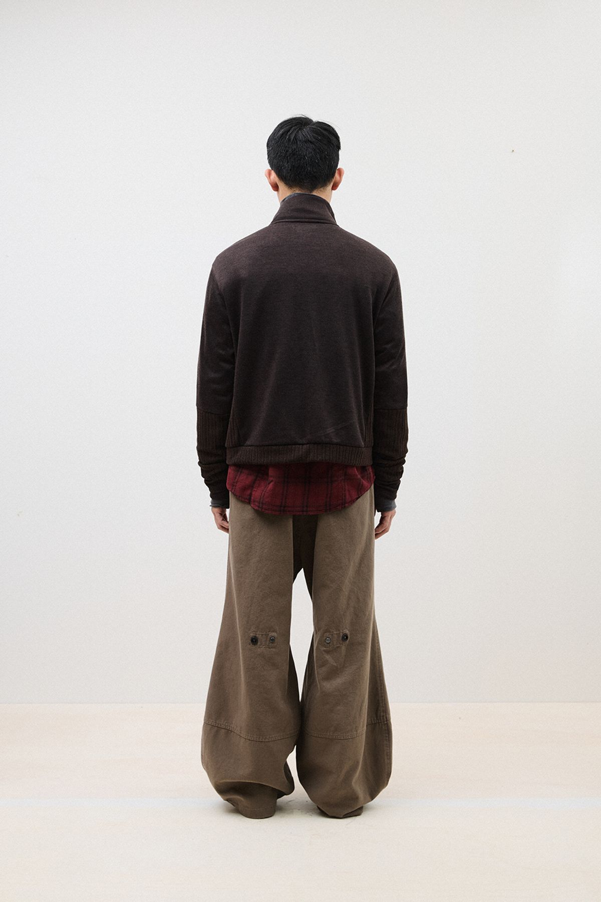 해칭룸(HATCHINGROOM) Volume Pants Oxford Washed Dark Beige
