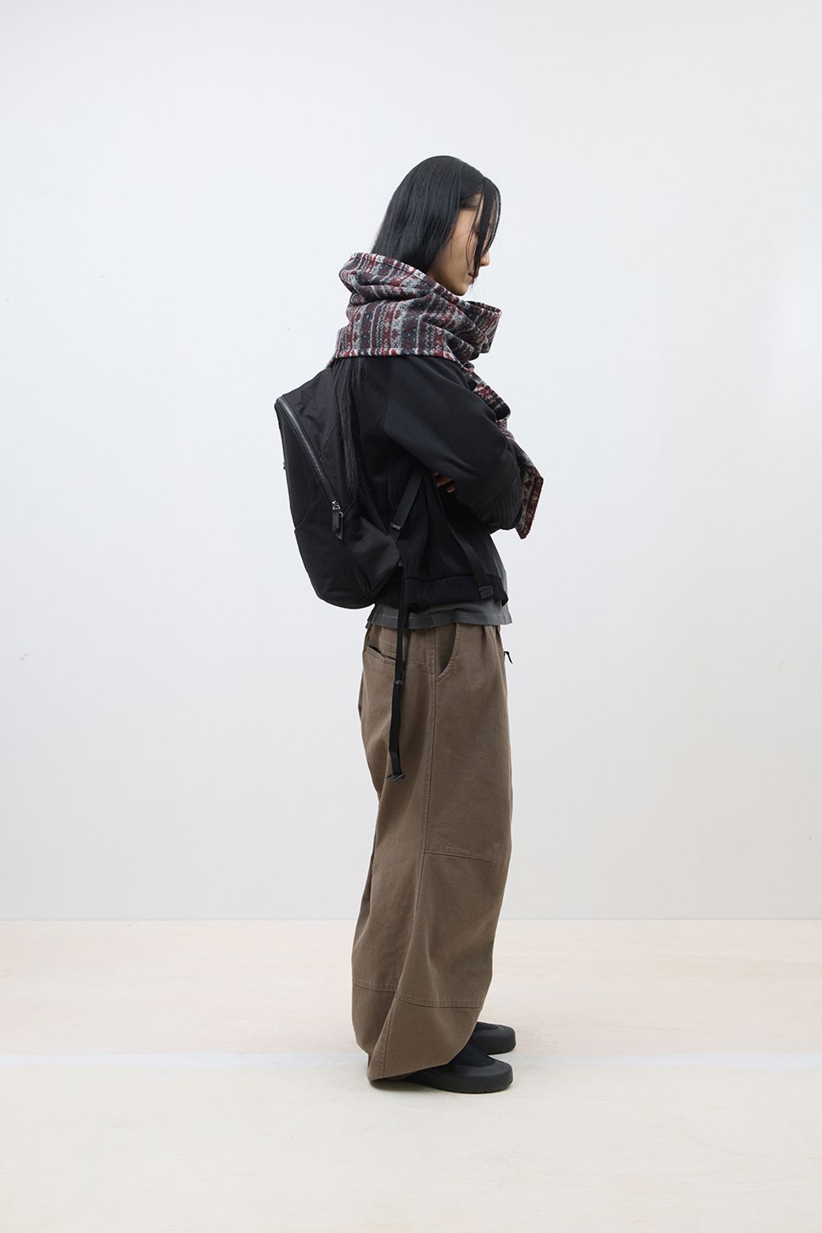 해칭룸(HATCHINGROOM) Volume Pants Oxford Washed Dark Beige