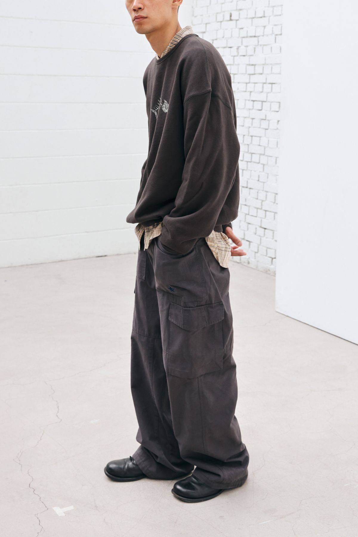 해칭룸(HATCHINGROOM) VTG Star Fatigue Pants Washed Charcoal