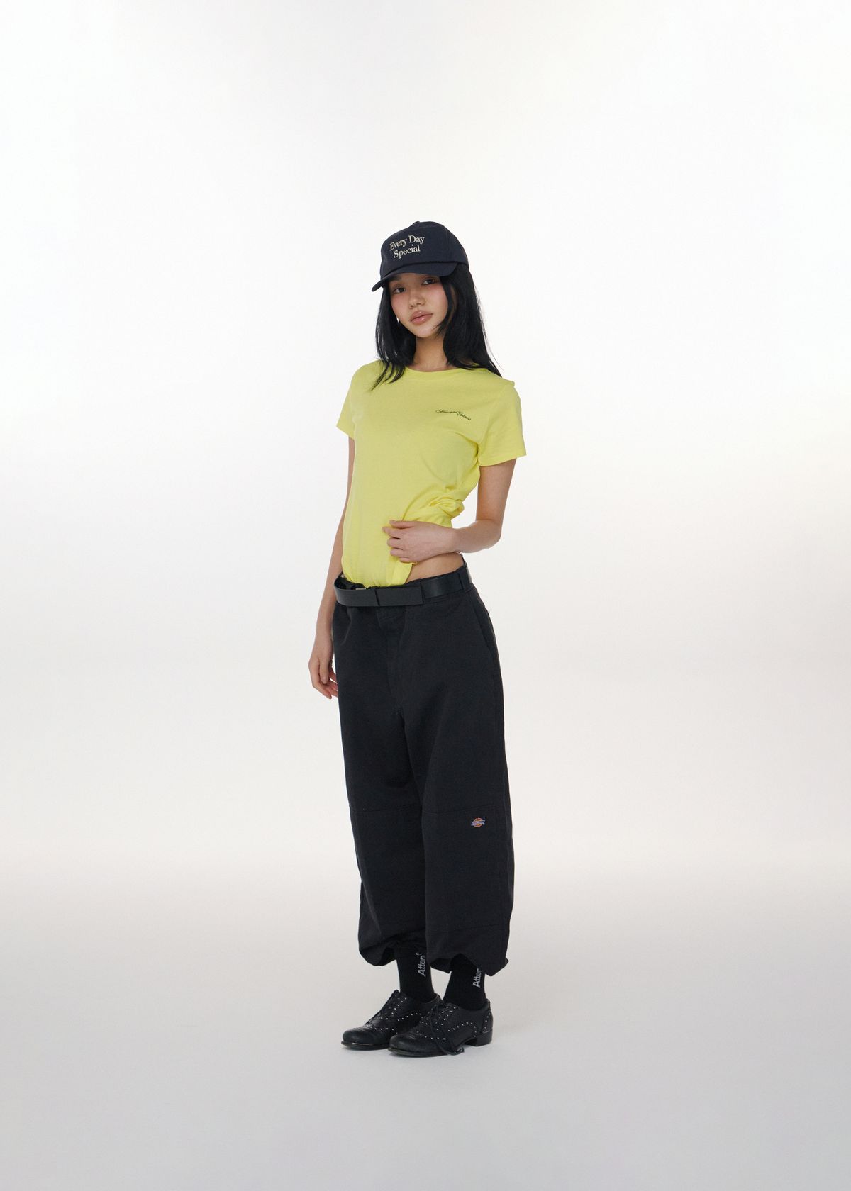 어텐즈(ATTENDS) Attends for cuteness tee (Yellow)