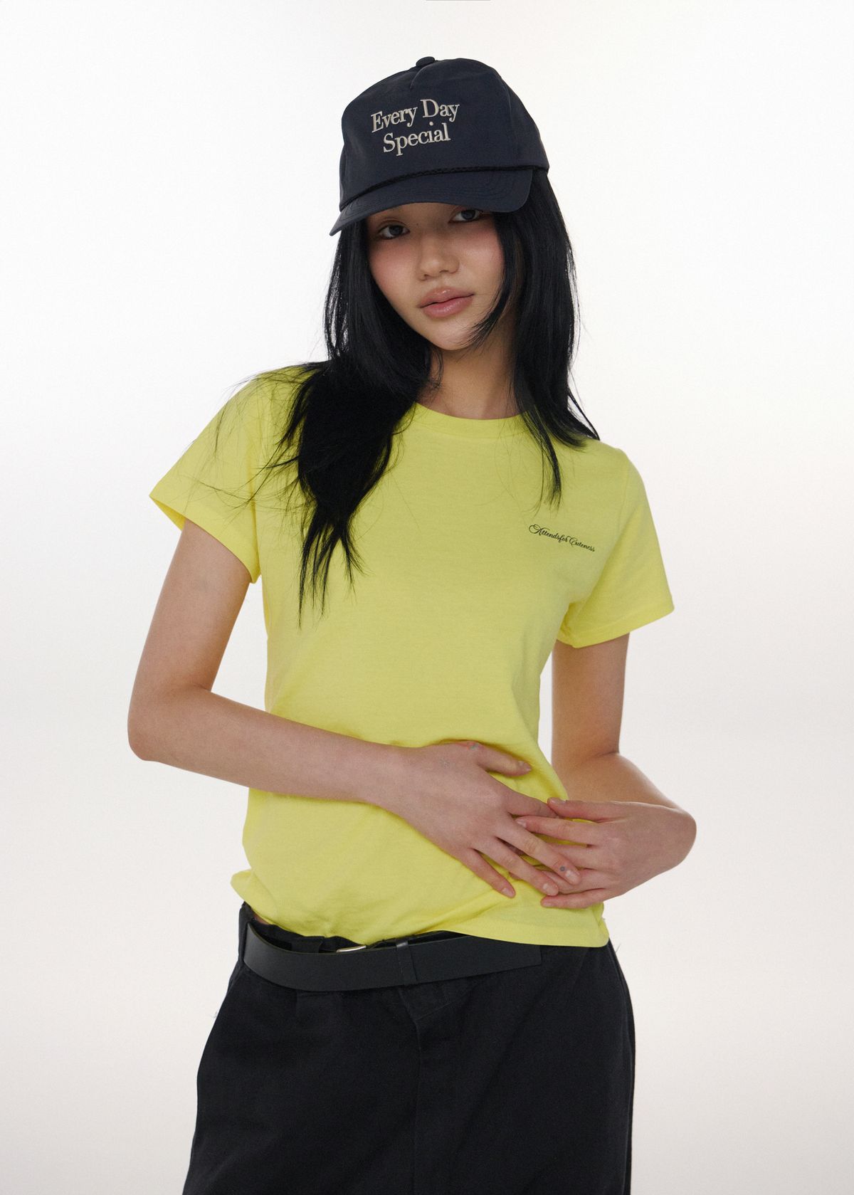 어텐즈(ATTENDS) Attends for cuteness tee (Yellow)