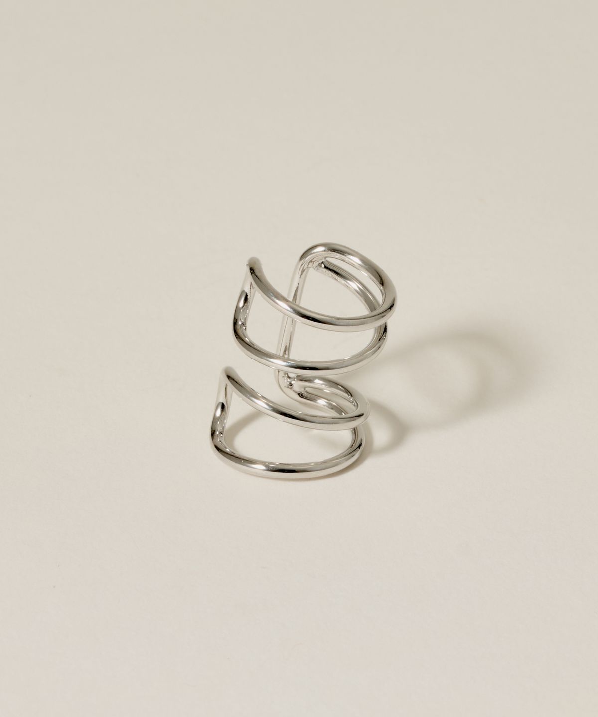 노비스도쿄(NOVICE TOKYO) 루프 이어커프 Loop Ear Cuff  / Silver