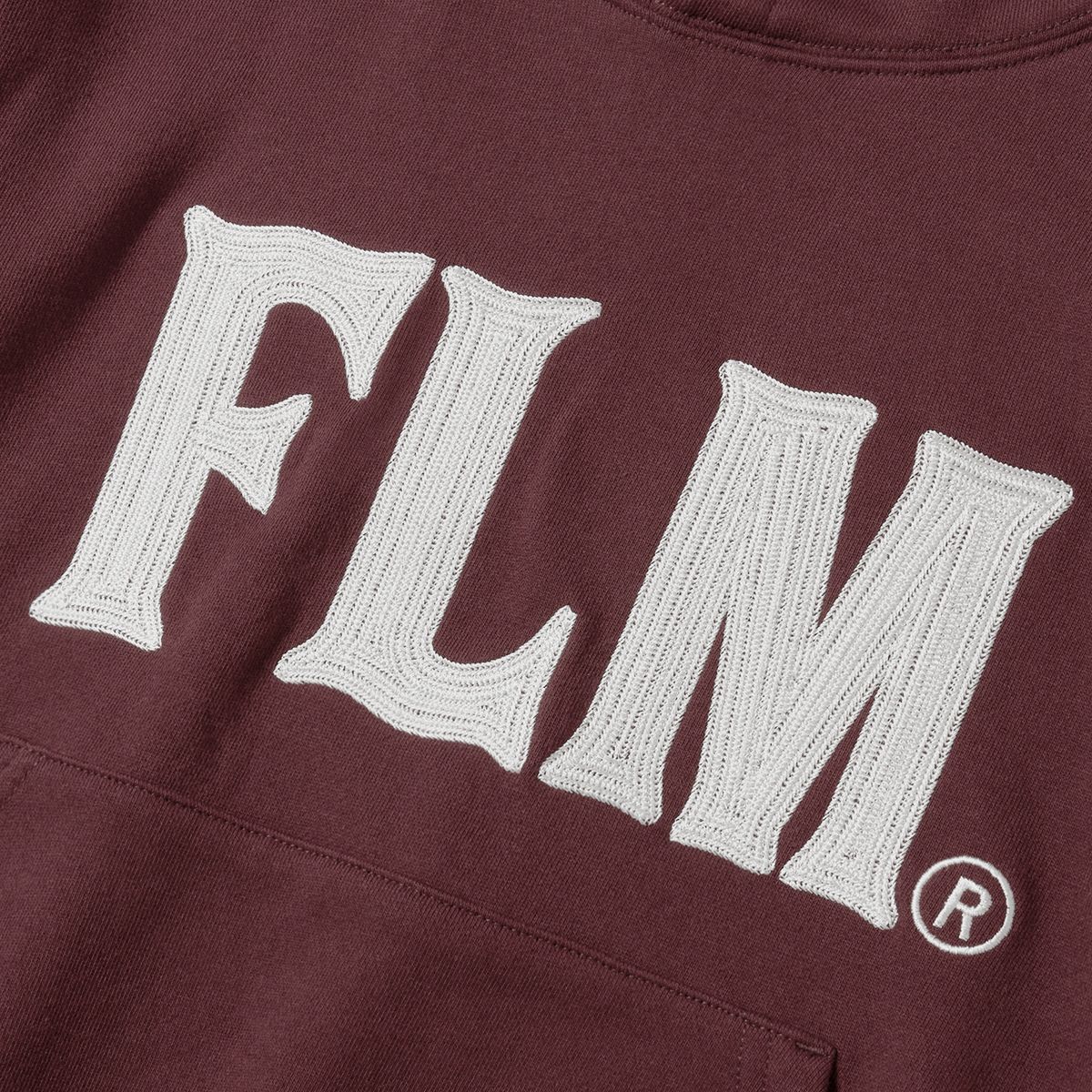 필루미네이트(FILLUMINATE) (W) FLM 스티치 로고 크롭 후디-와인